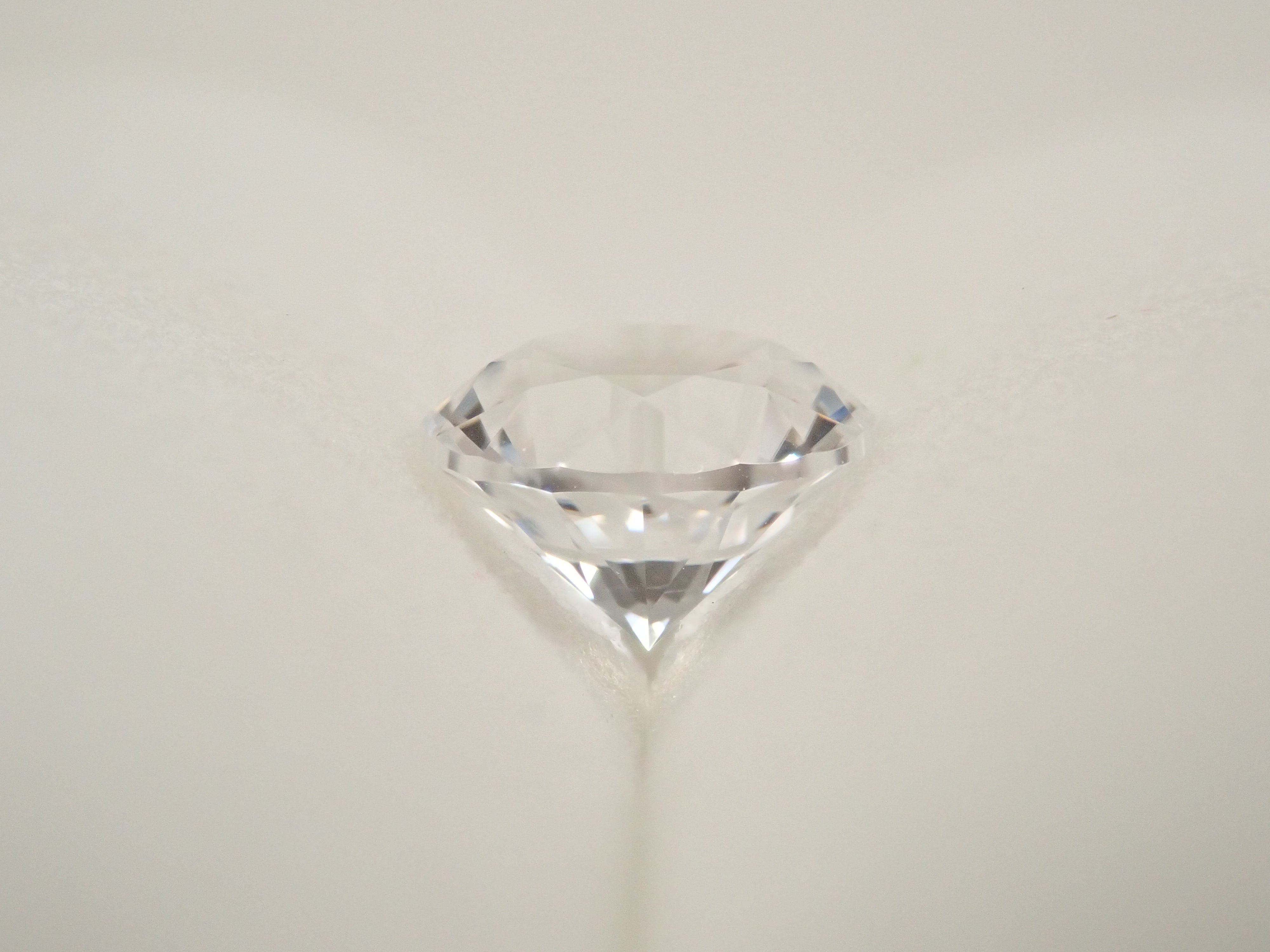 【11/19 22時販売】ロシア産フェナカイト 5.8mm/0.752ctルース