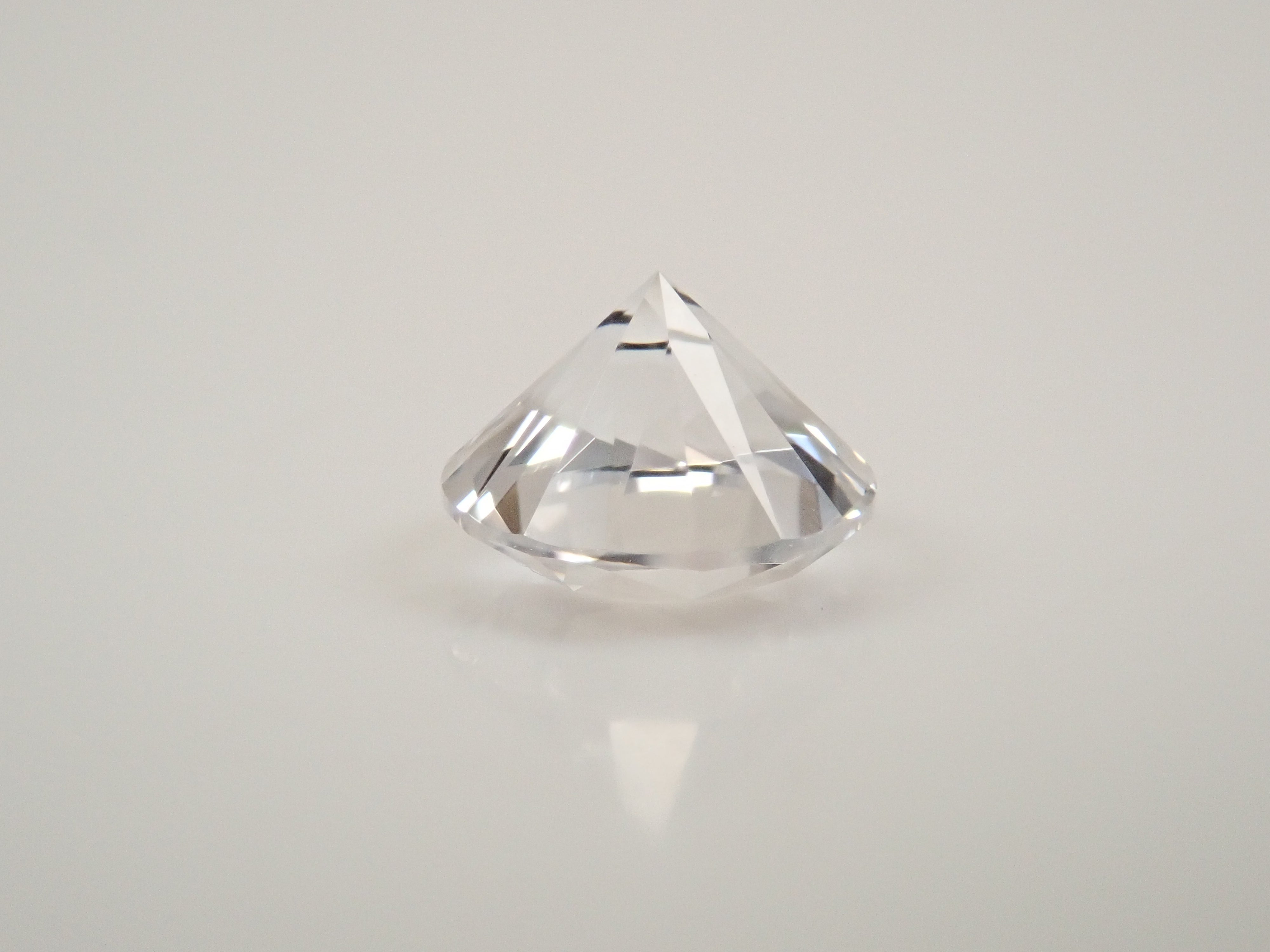 【11/19 22時販売】ロシア産フェナカイト 5.8mm/0.752ctルース