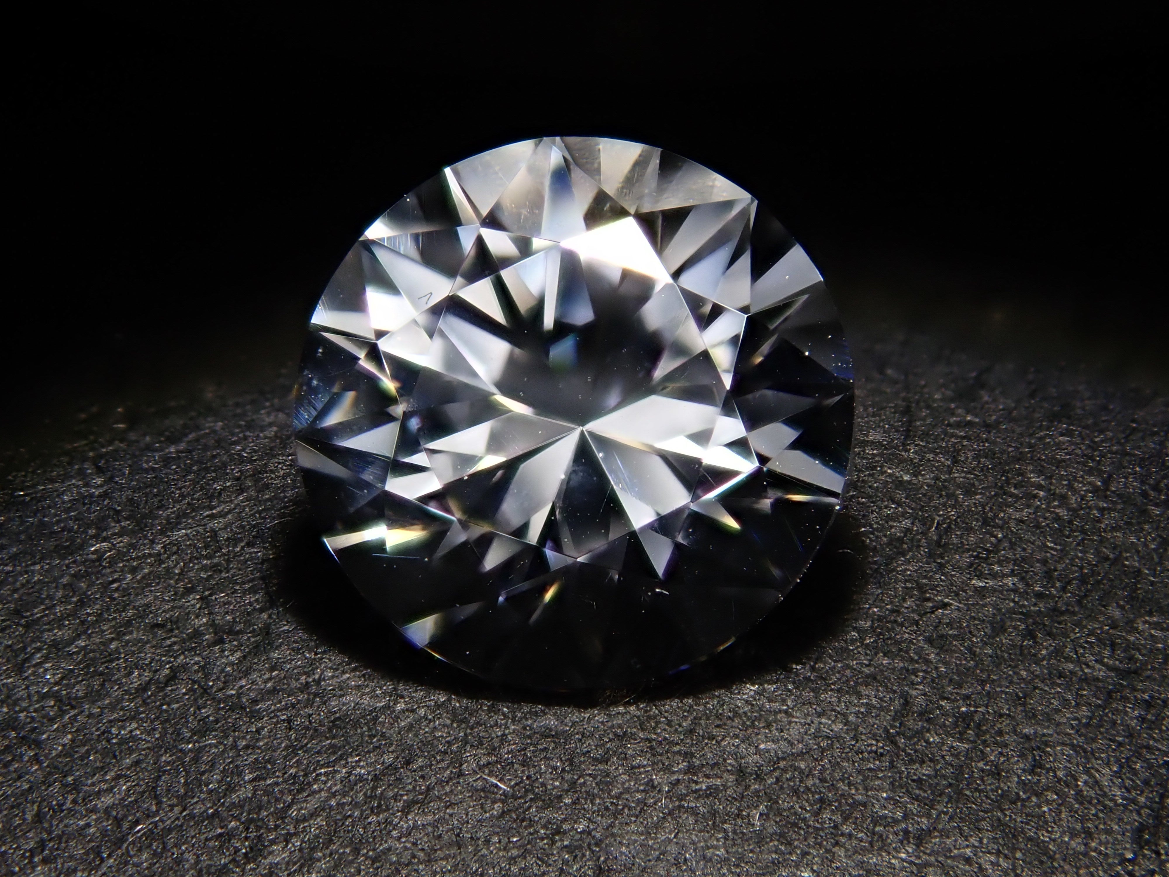 【11/19 22時販売】ロシア産フェナカイト 5.8mm/0.752ctルース