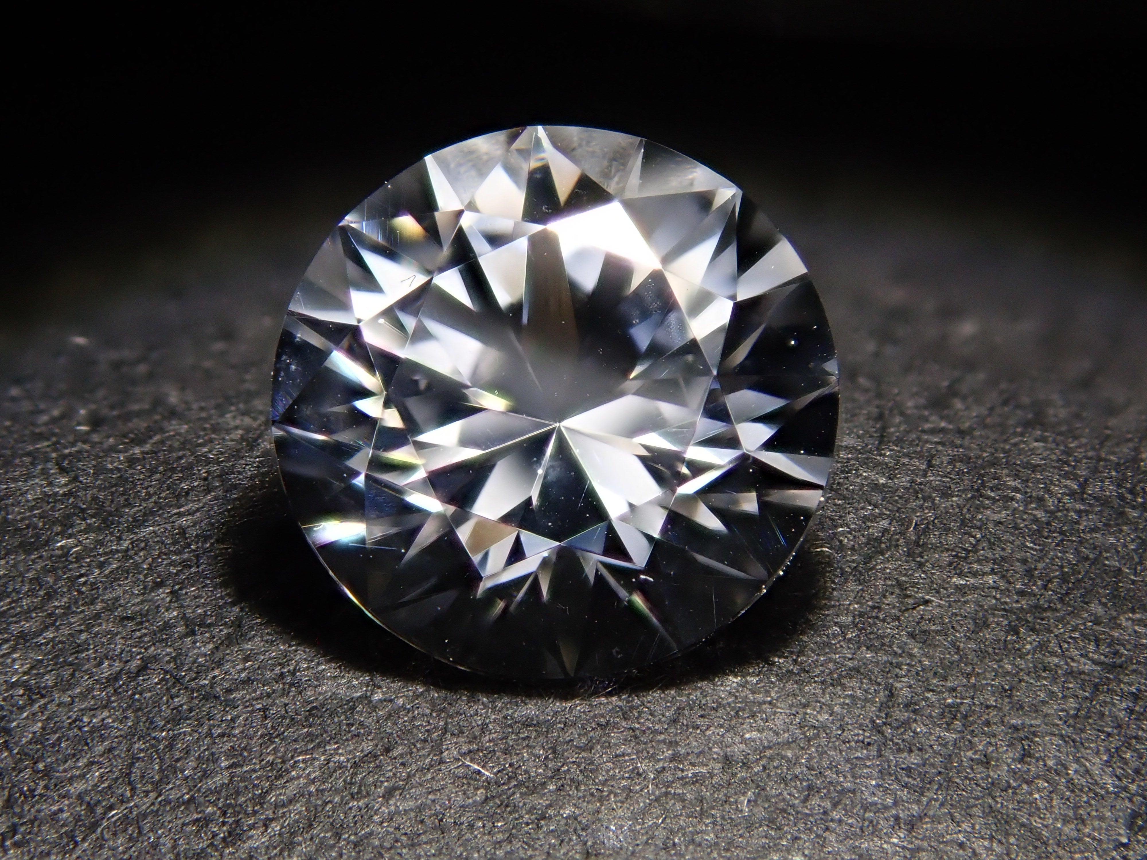 【11/19 22時販売】ロシア産フェナカイト 5.8mm/0.752ctルース