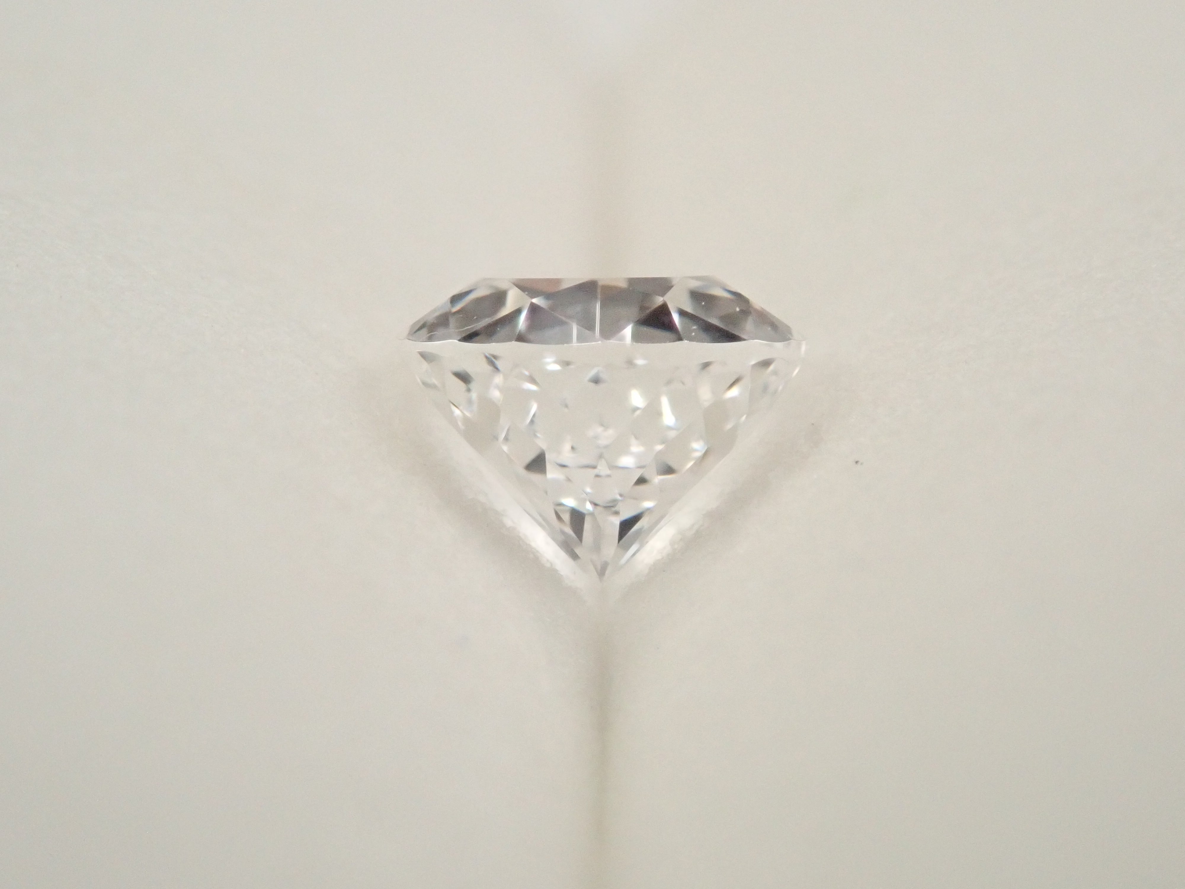 【11/13 22時販売】ロシア産フェナカイト 0.899ctルース