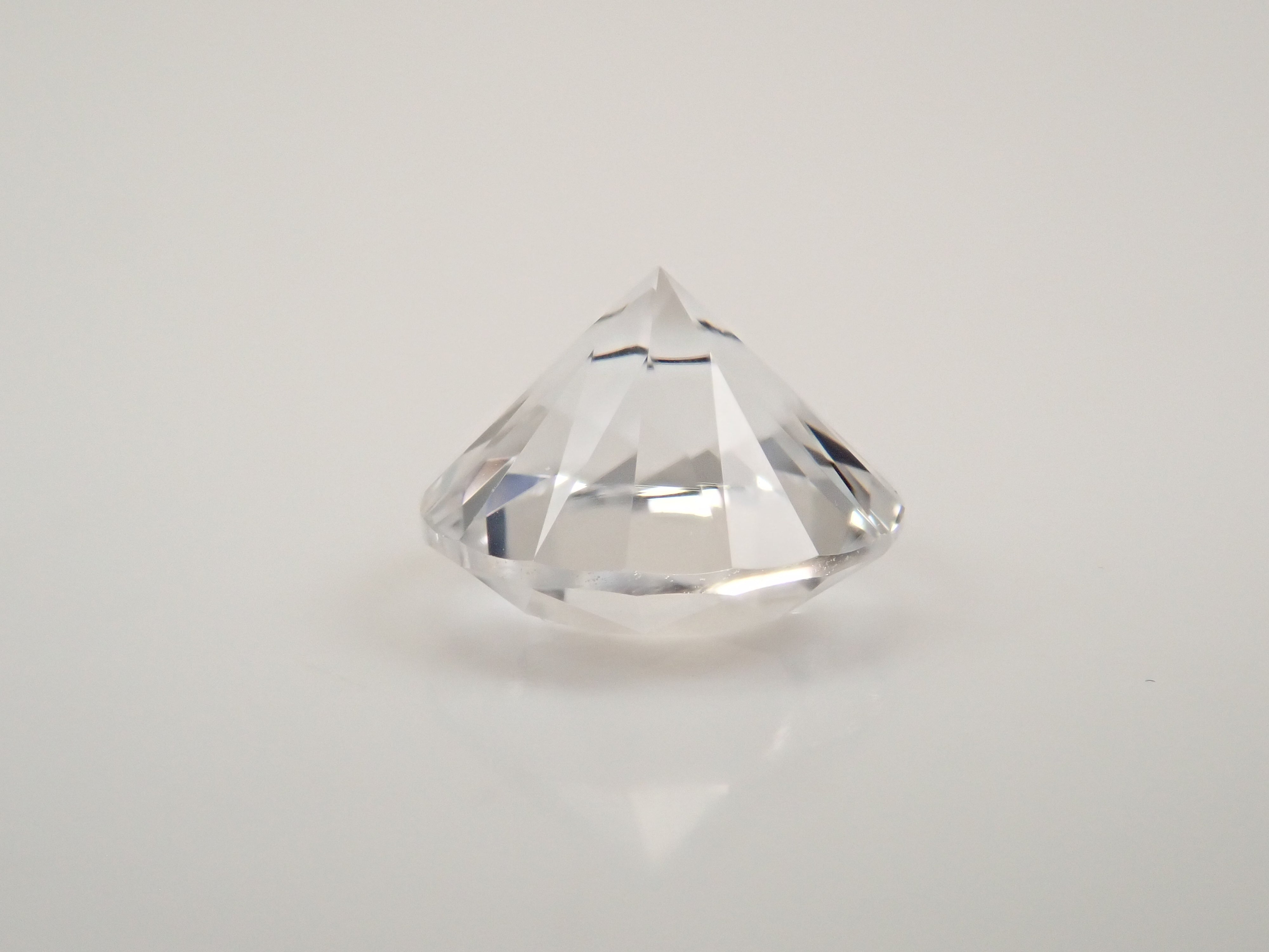 【11/19 22時販売】ロシア産フェナカイト 6.6mm/1.058ctルース