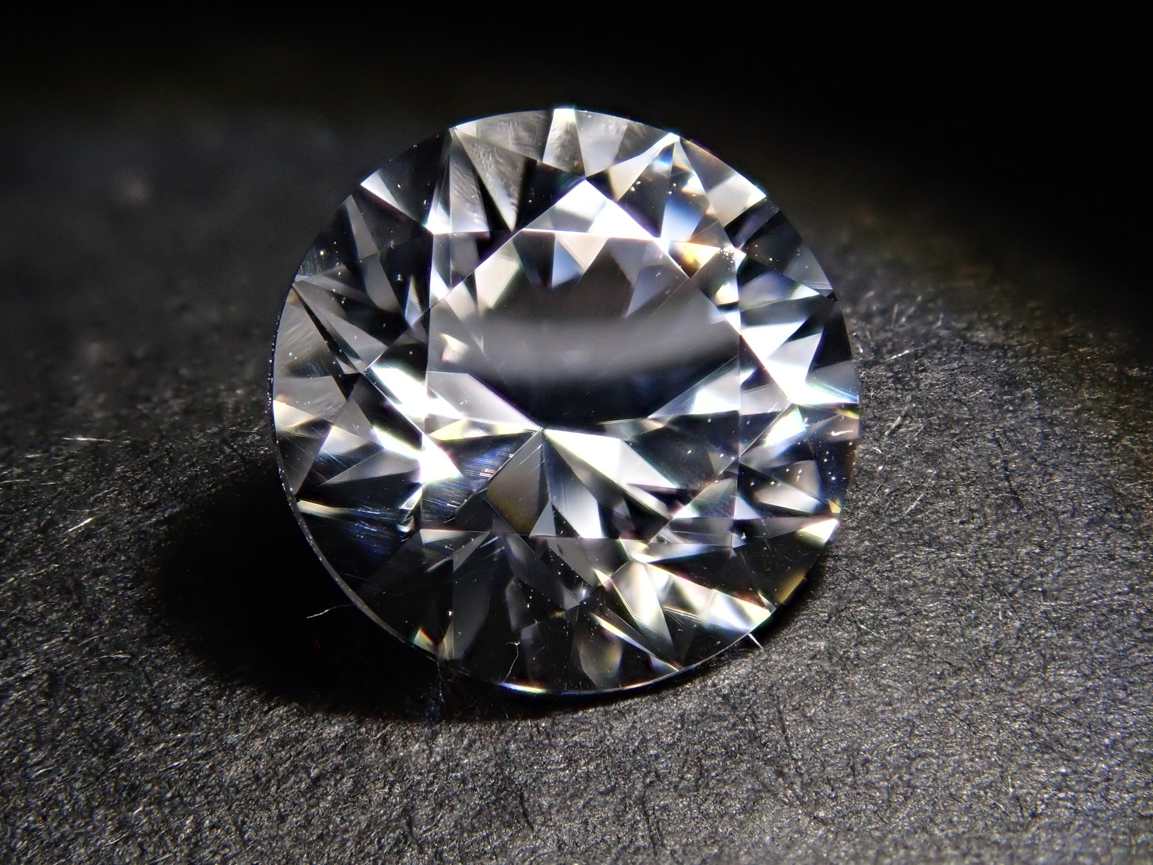 【11/19 22時販売】ロシア産フェナカイト 6.6mm/1.058ctルース