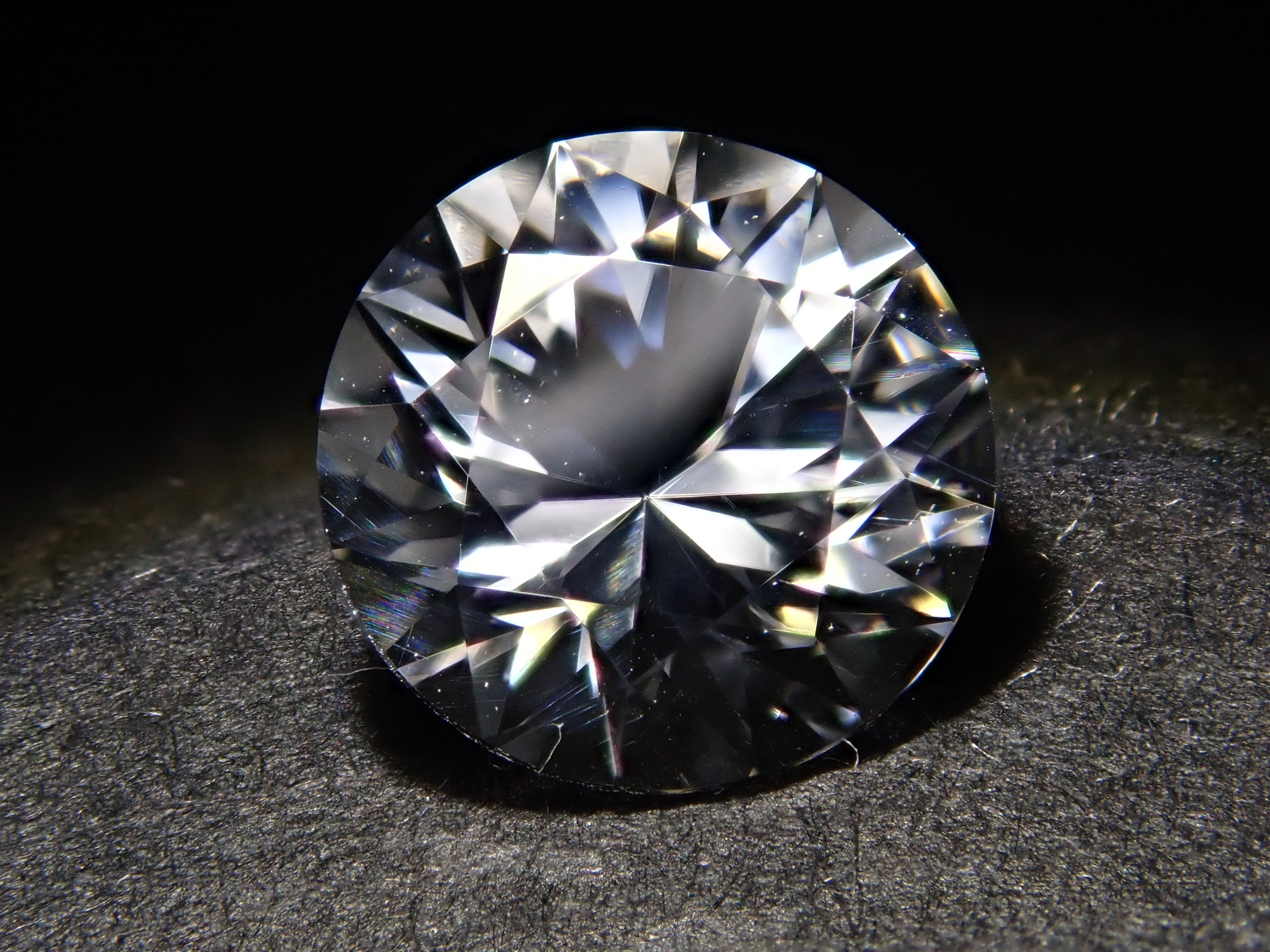 【11/19 22時販売】ロシア産フェナカイト 6.6mm/1.058ctルース