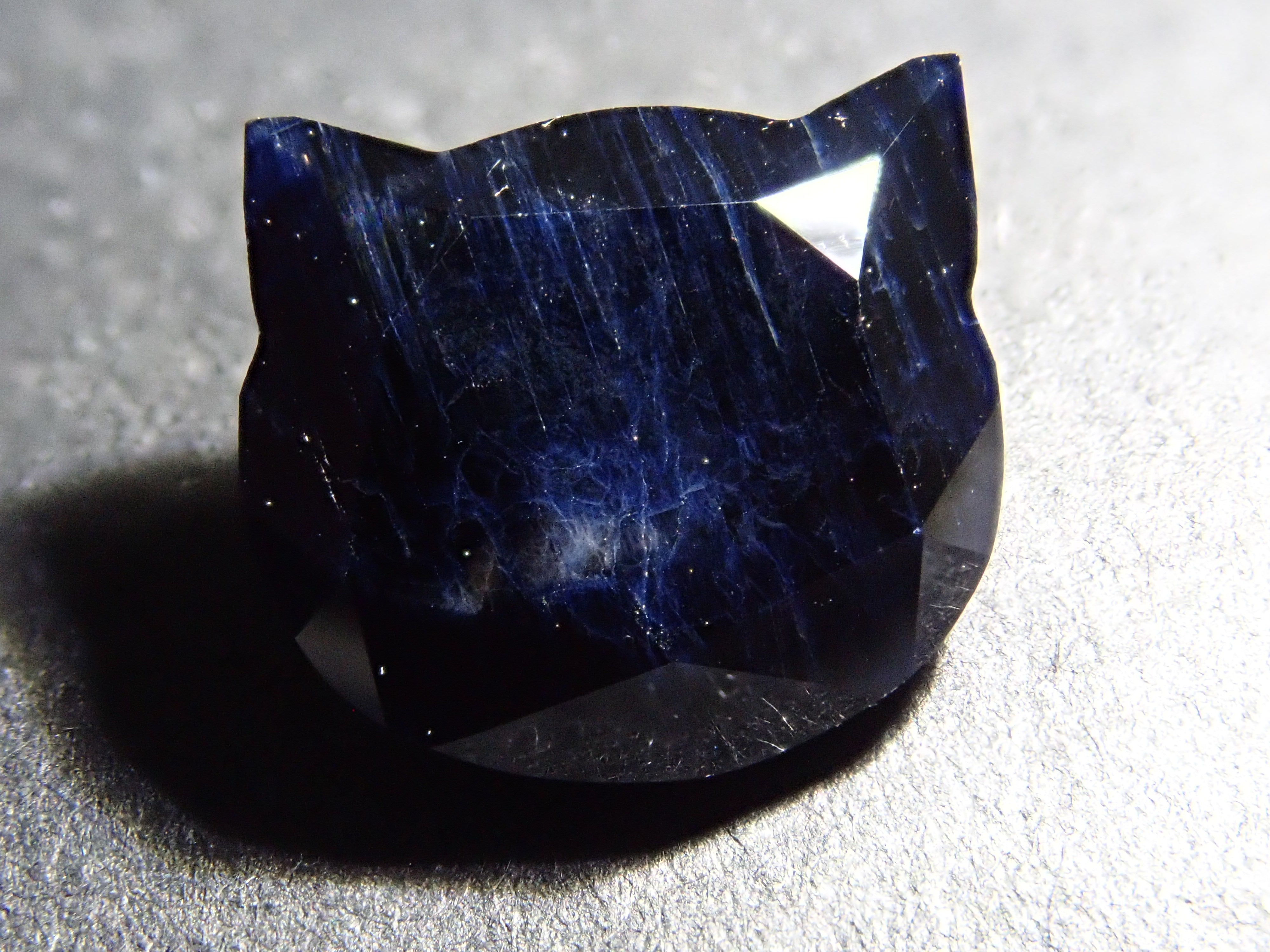 【猫カット】タイ産サファイア 4.746ctルース