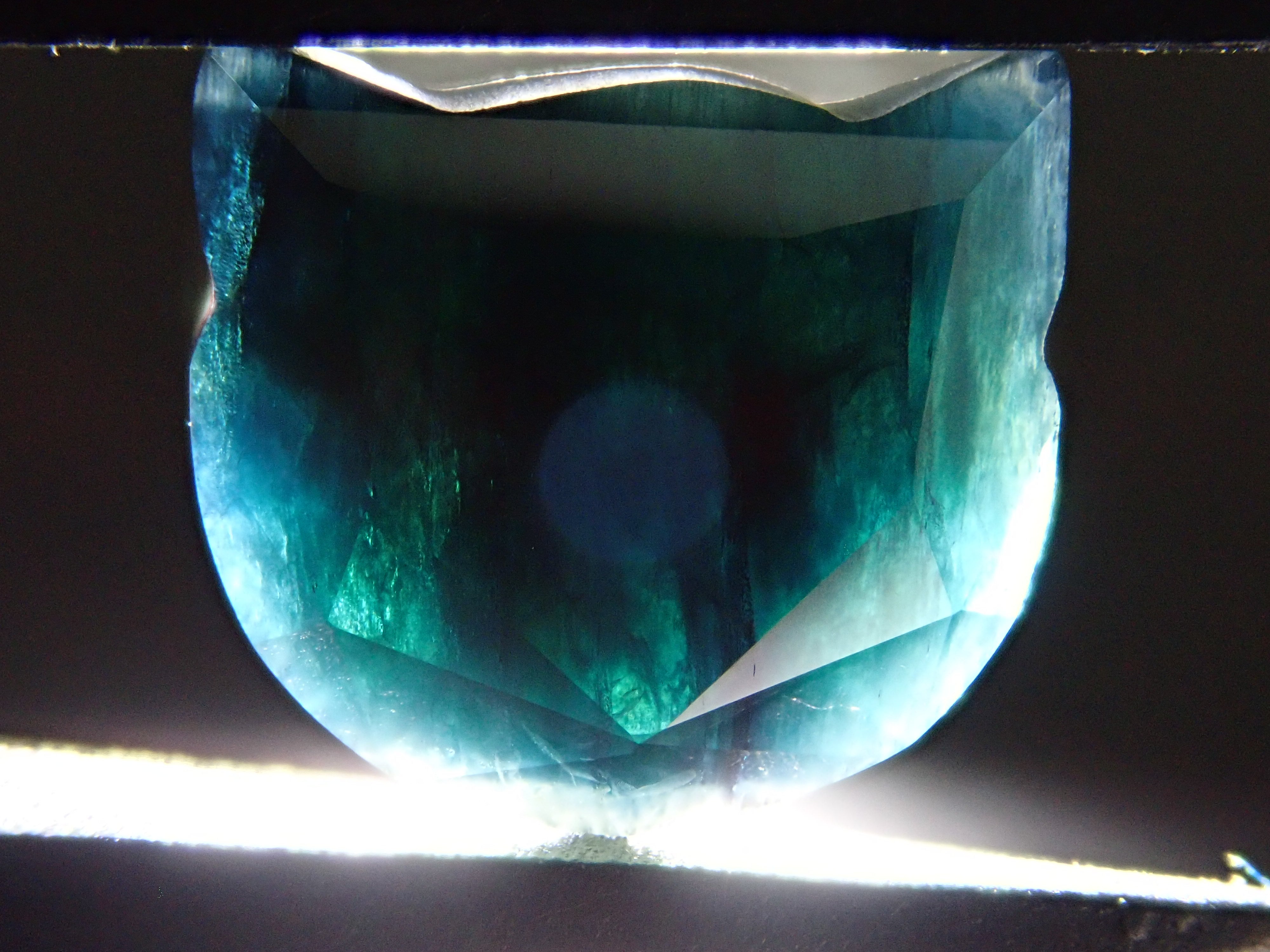 【猫カット】タイ産サファイア 5.255ctルース