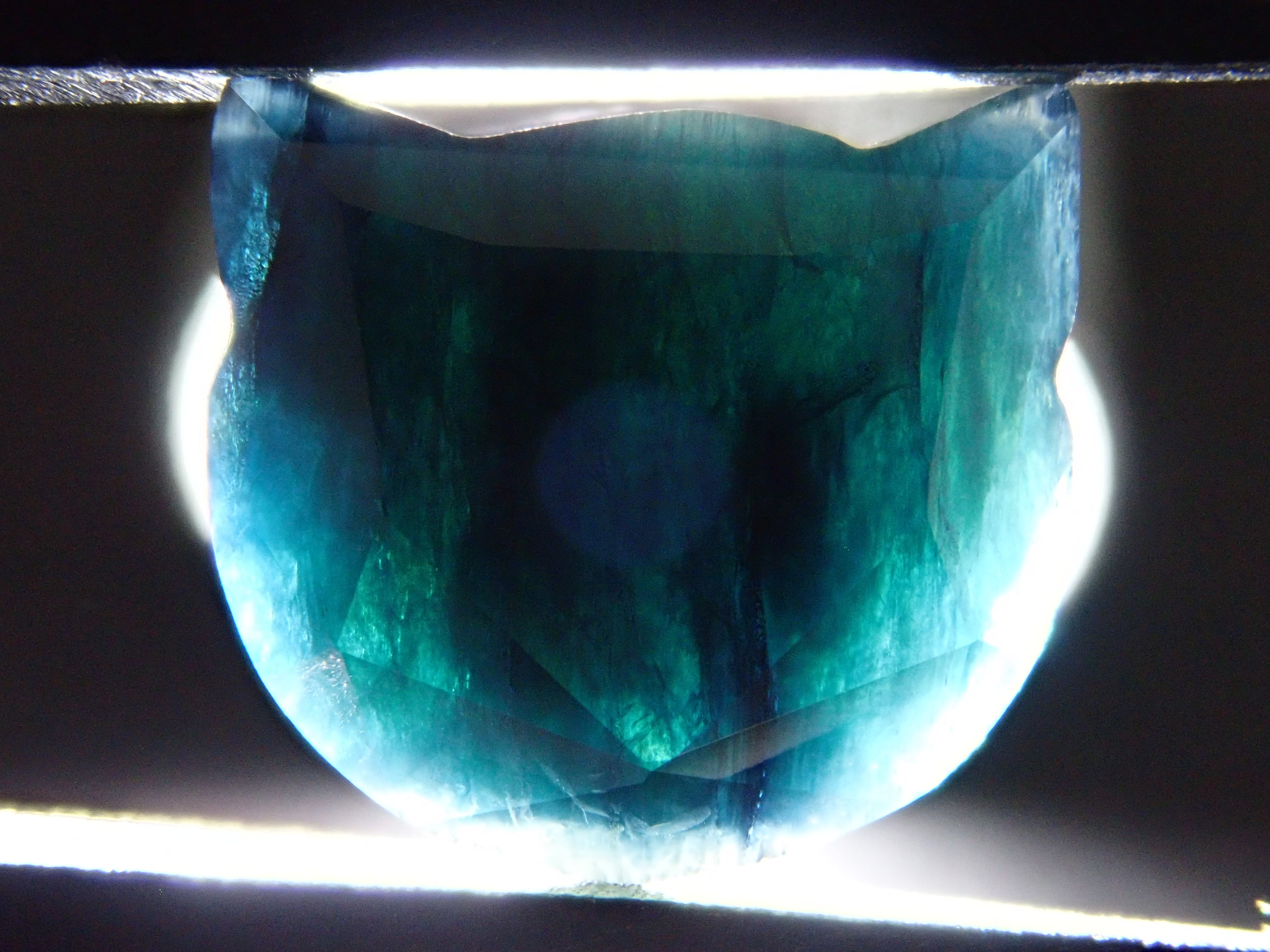 【猫カット】タイ産サファイア 5.255ctルース