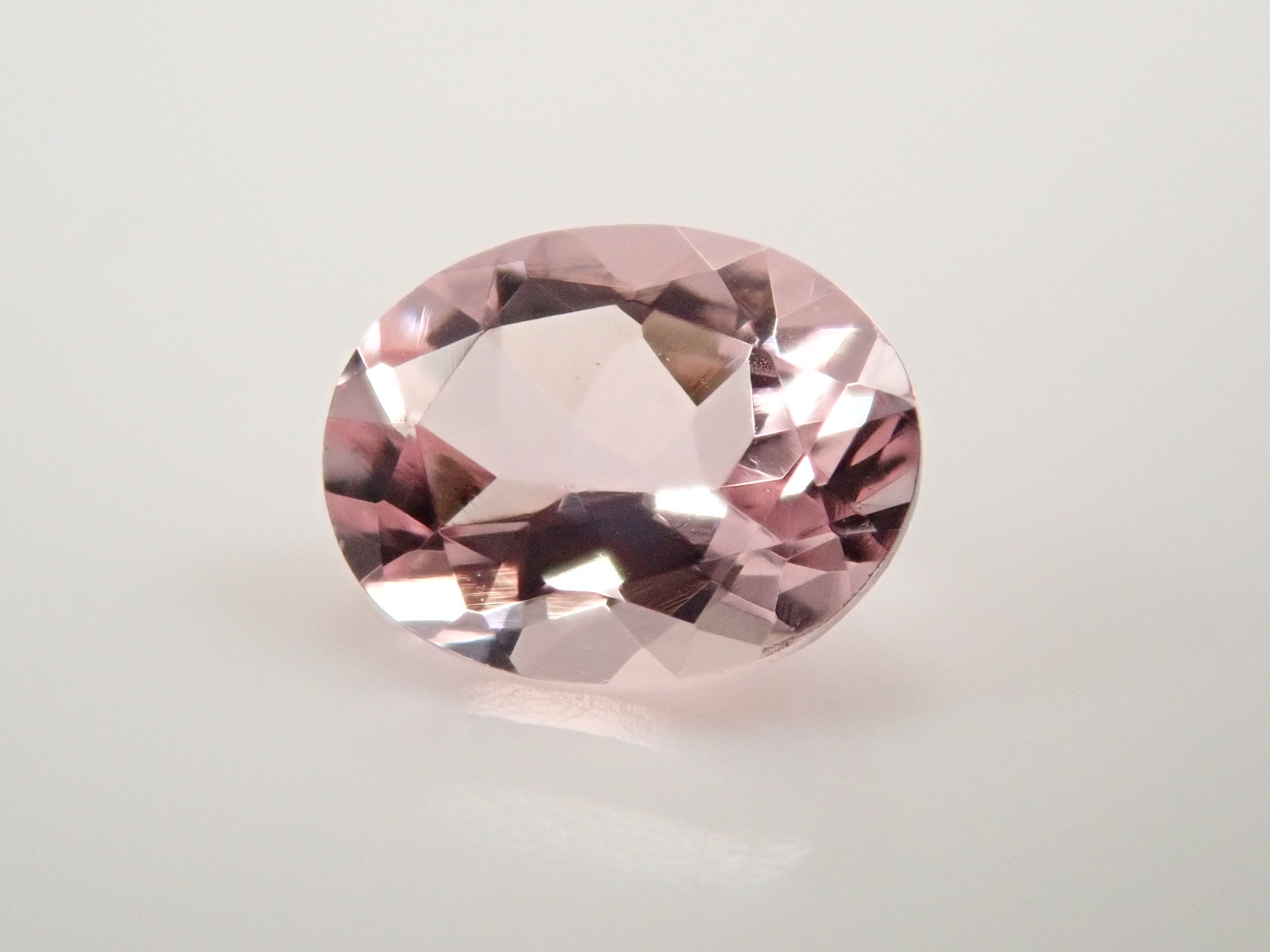 ナイジェリア産モルガナイト 0.354ctルース