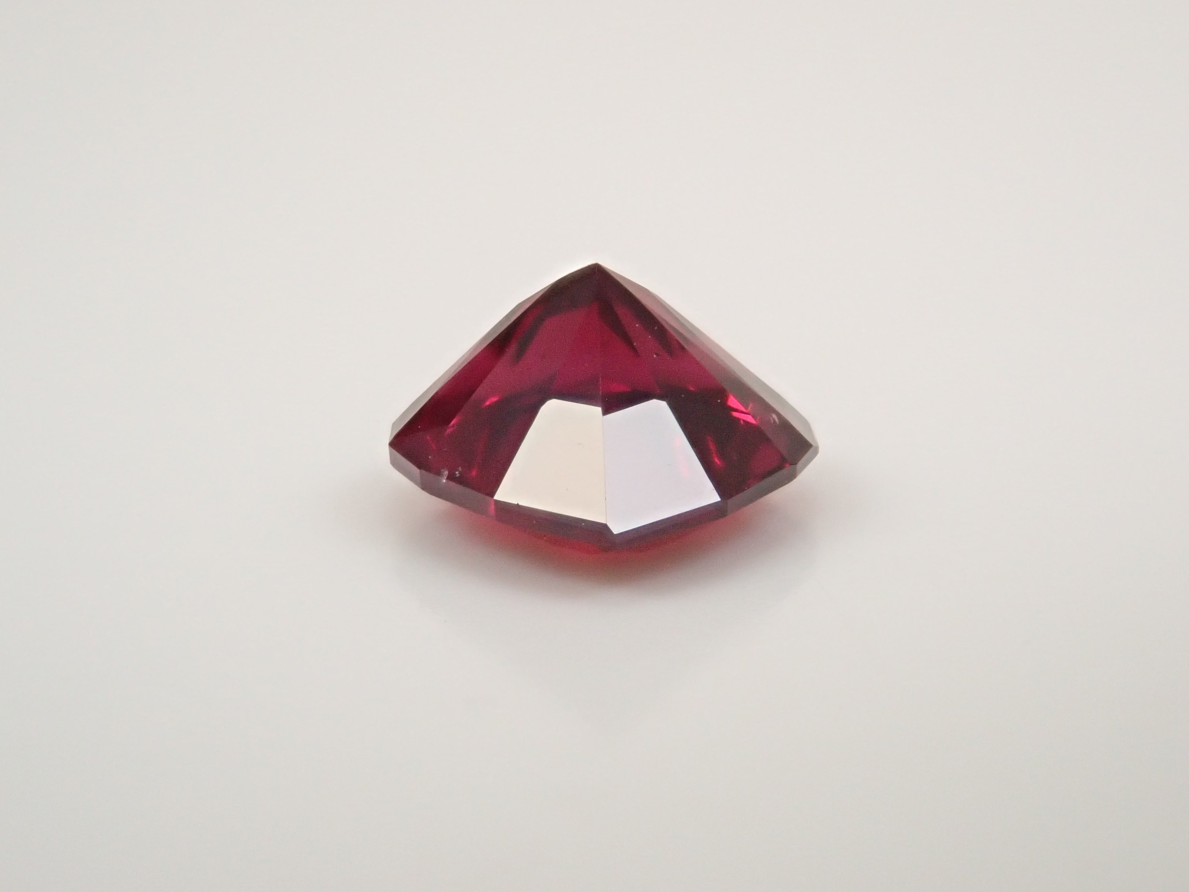 【11/20 22時販売】タンザニア産アルマンディンガーネット 1.564ctルース