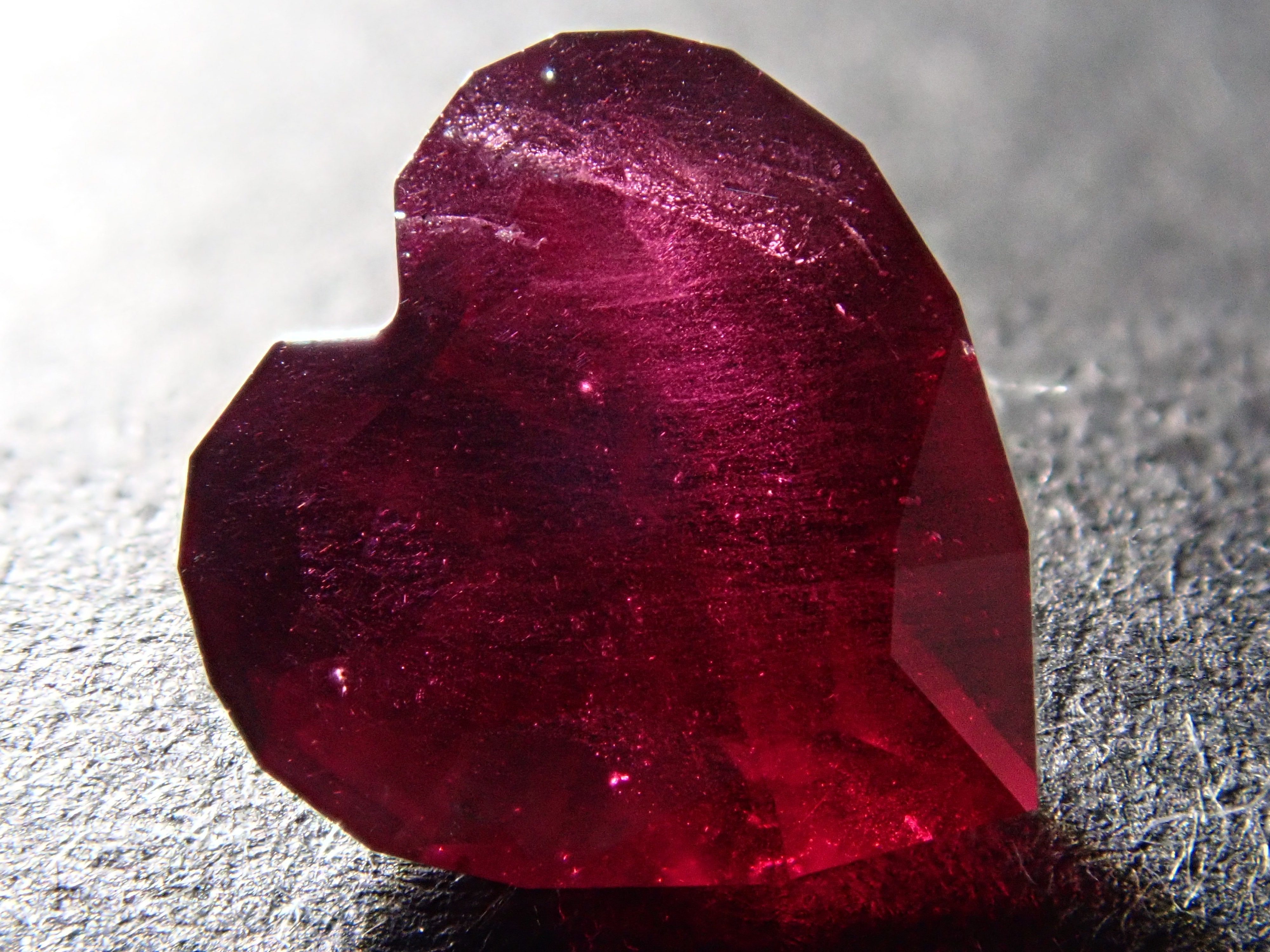 【11/20 22時販売】タンザニア産アルマンディンガーネット 1.564ctルース