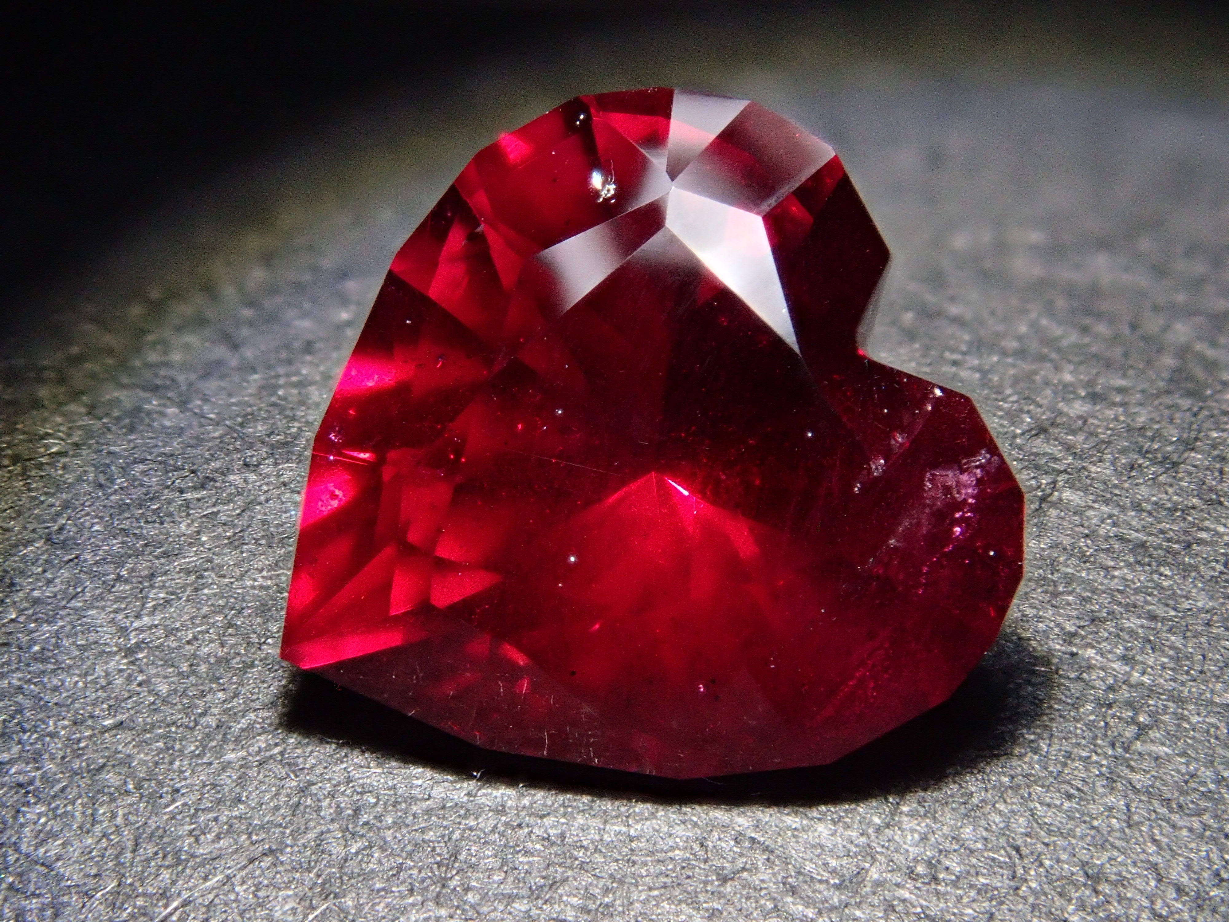 【11/20 22時販売】タンザニア産アルマンディンガーネット 1.564ctルース