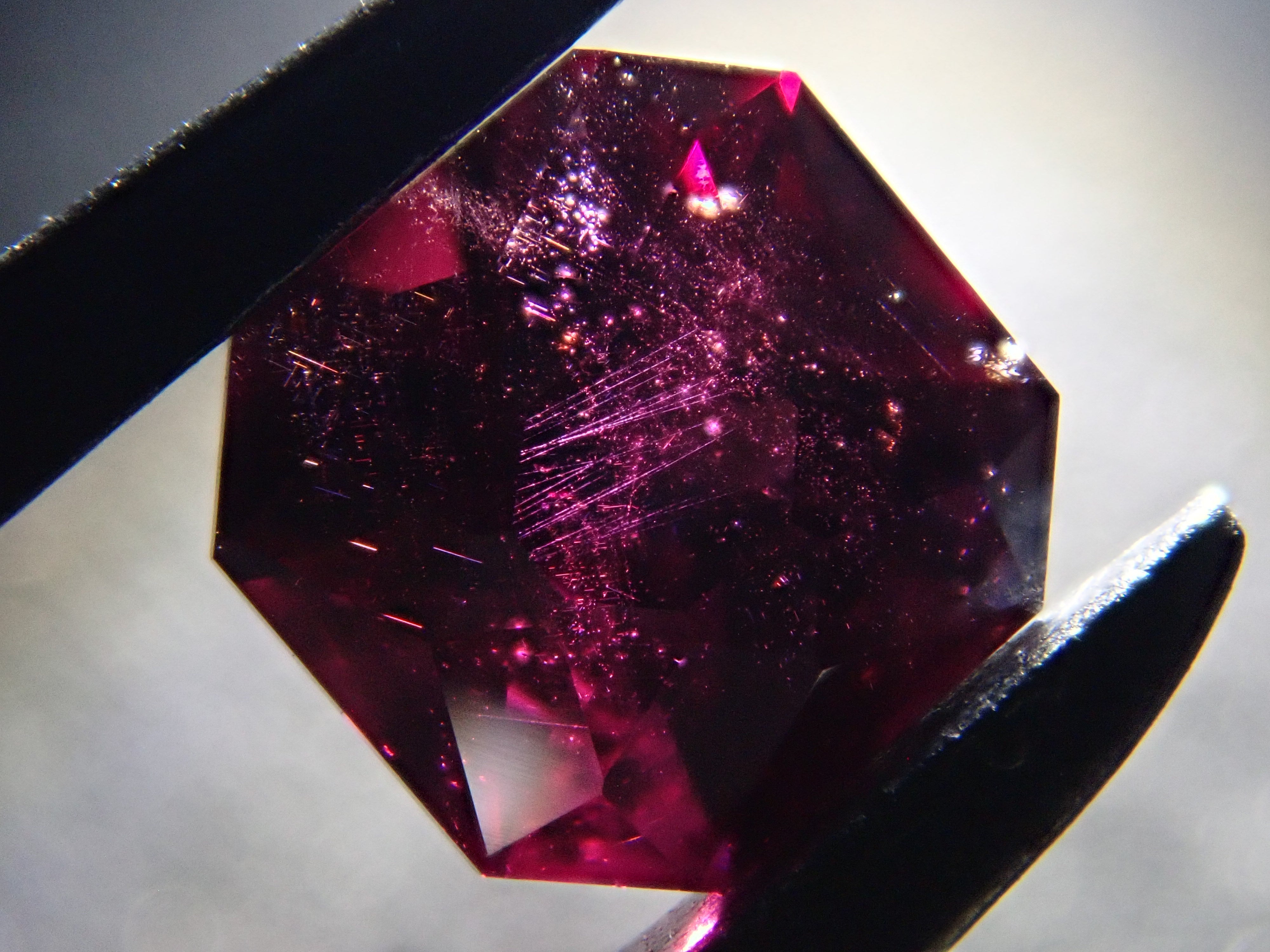 【11/22 22時販売】タンザニア産ロードライトガーネット 0.843ctルース