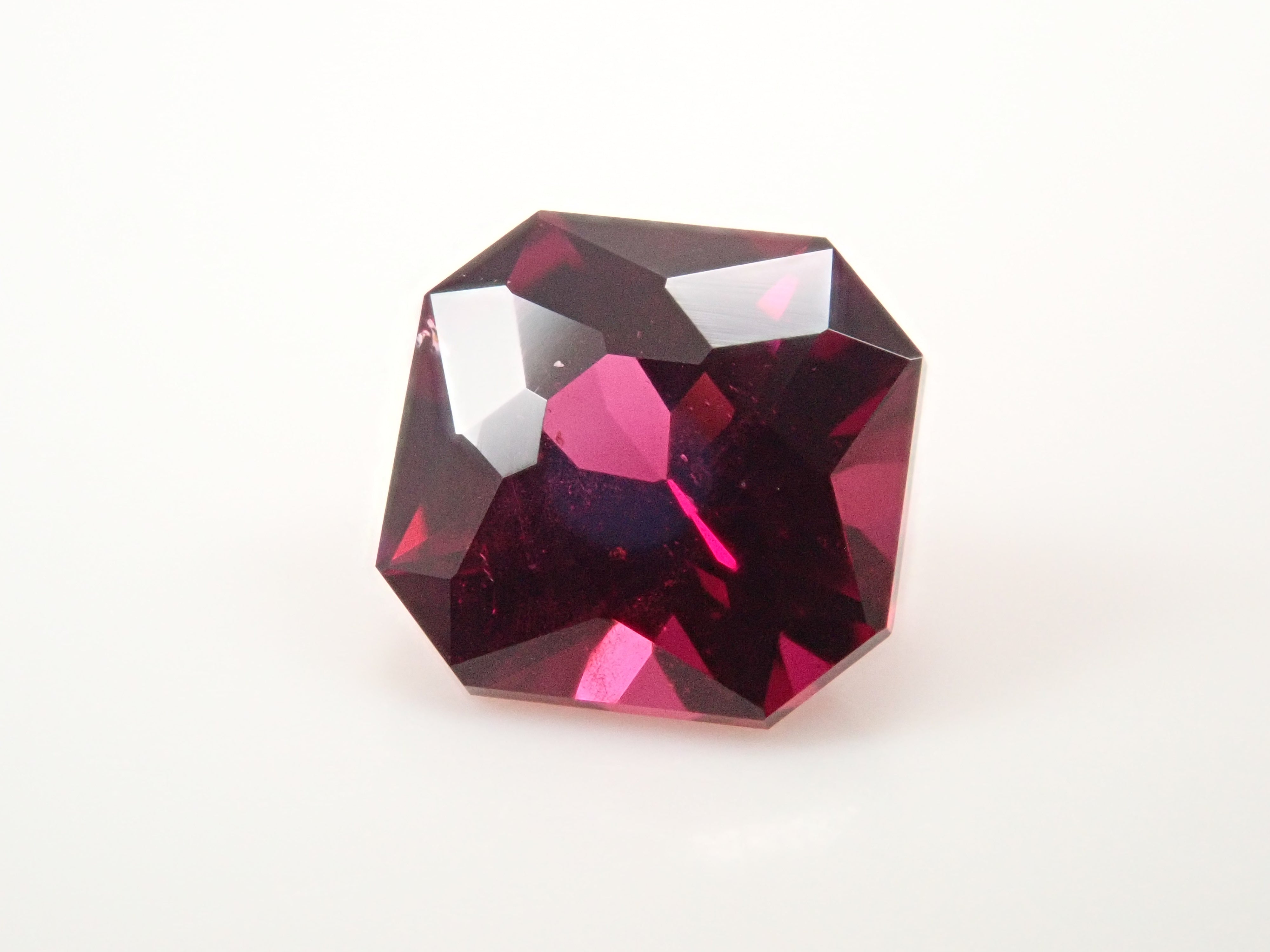 【11/22 22時販売】タンザニア産ロードライトガーネット 0.843ctルース