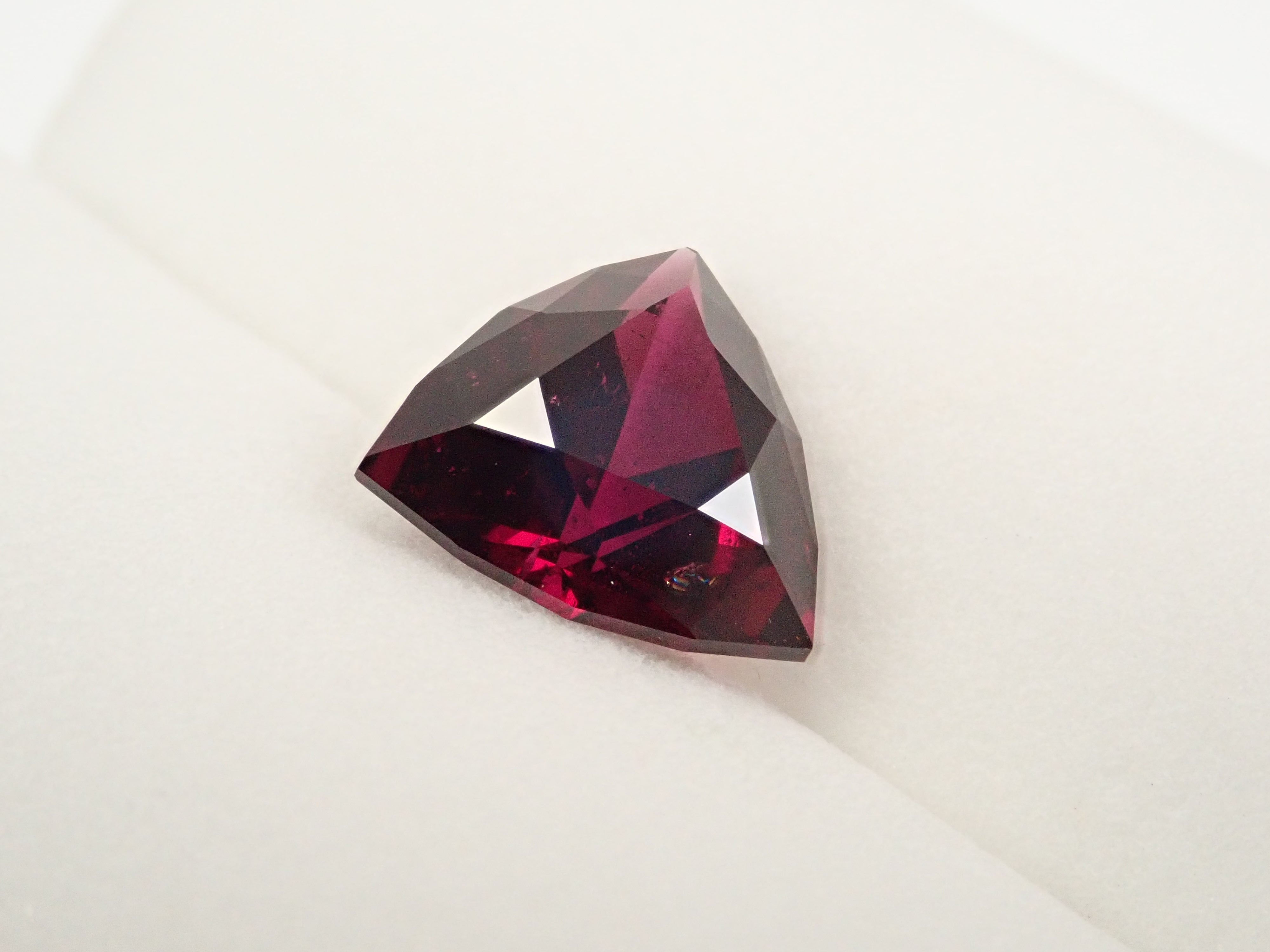 【11/20 22時販売】タンザニア産ロードライトガーネット 3.486ctルース