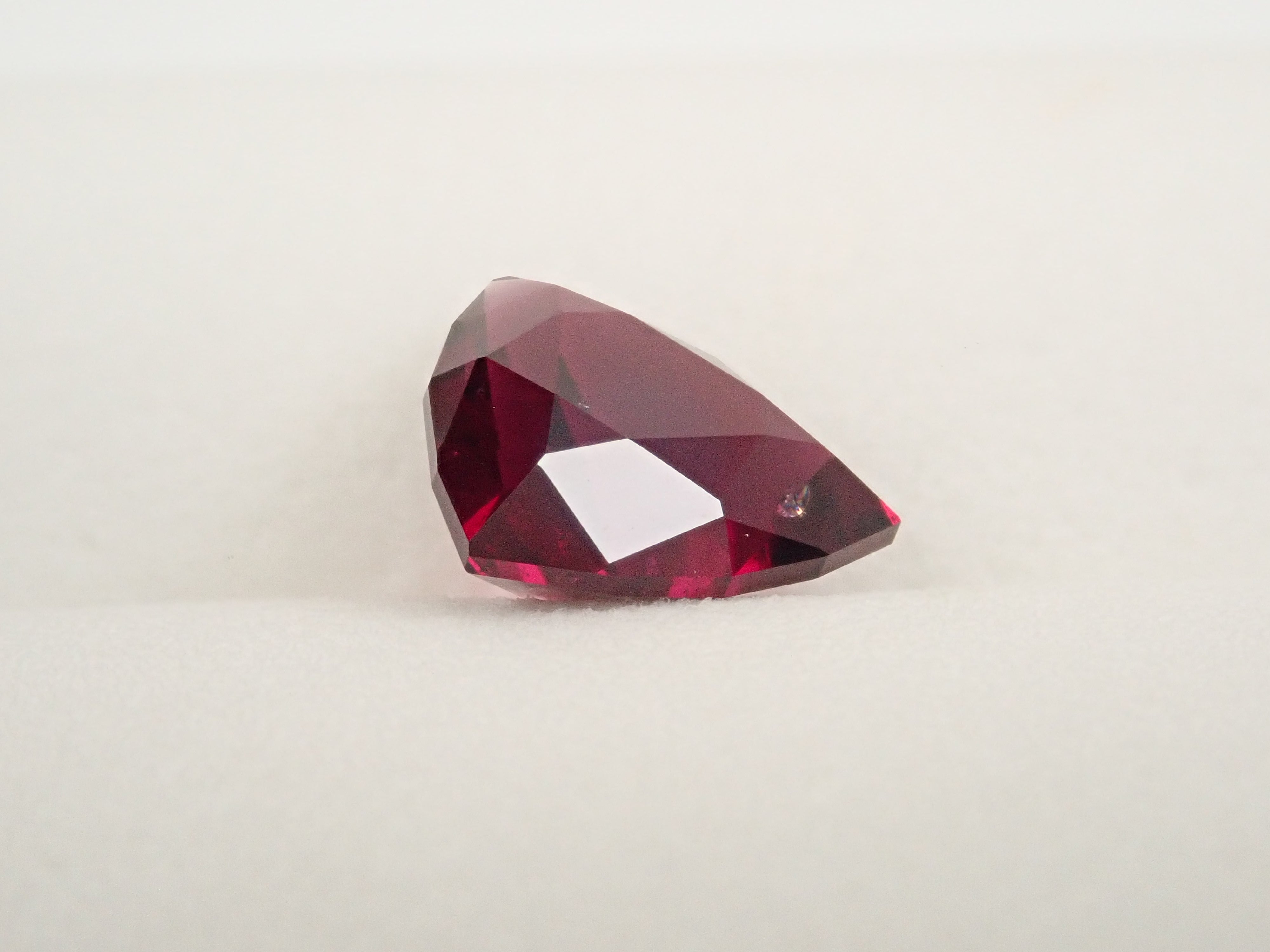 【11/20 22時販売】タンザニア産ロードライトガーネット 3.486ctルース