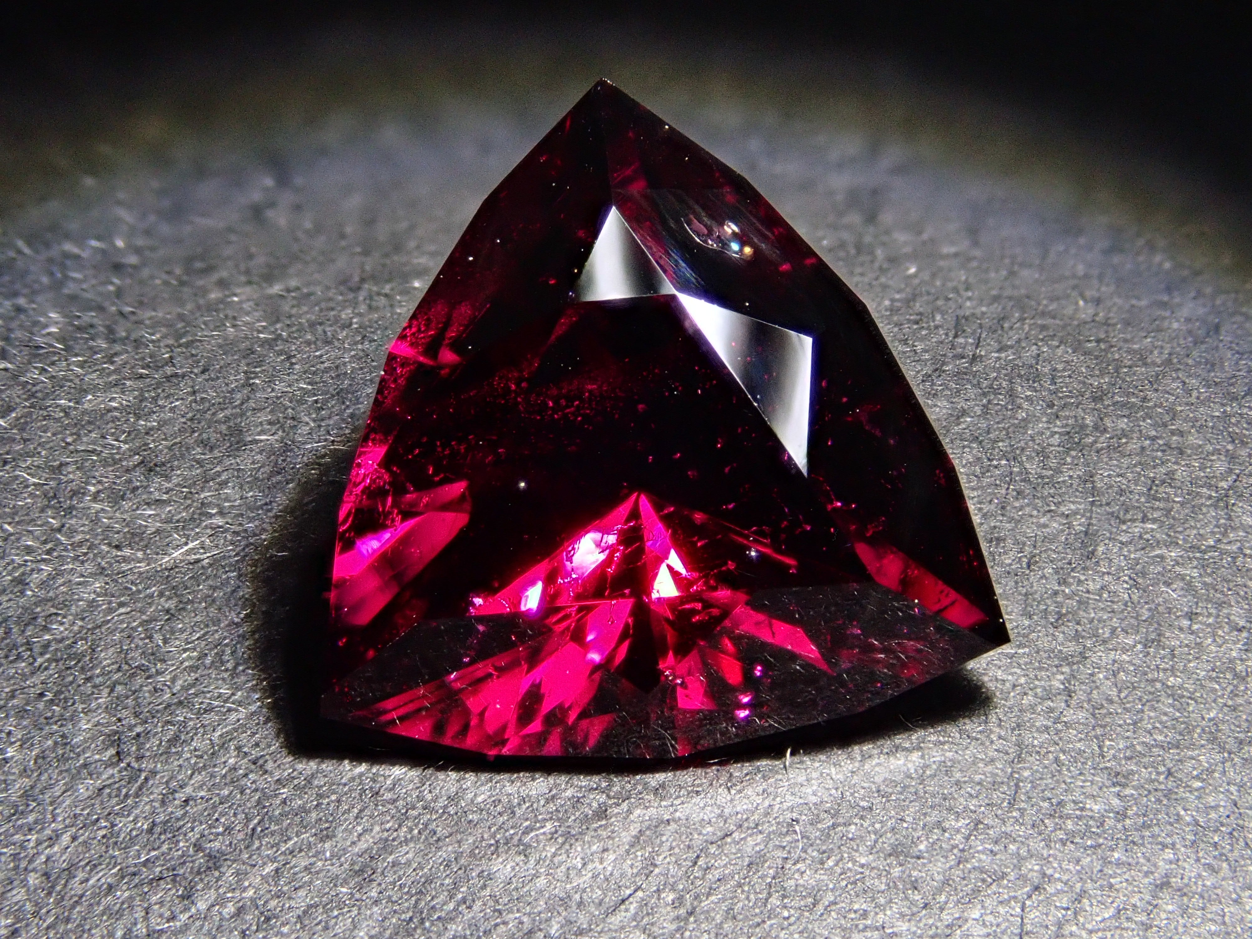 【11/20 22時販売】タンザニア産ロードライトガーネット 3.486ctルース