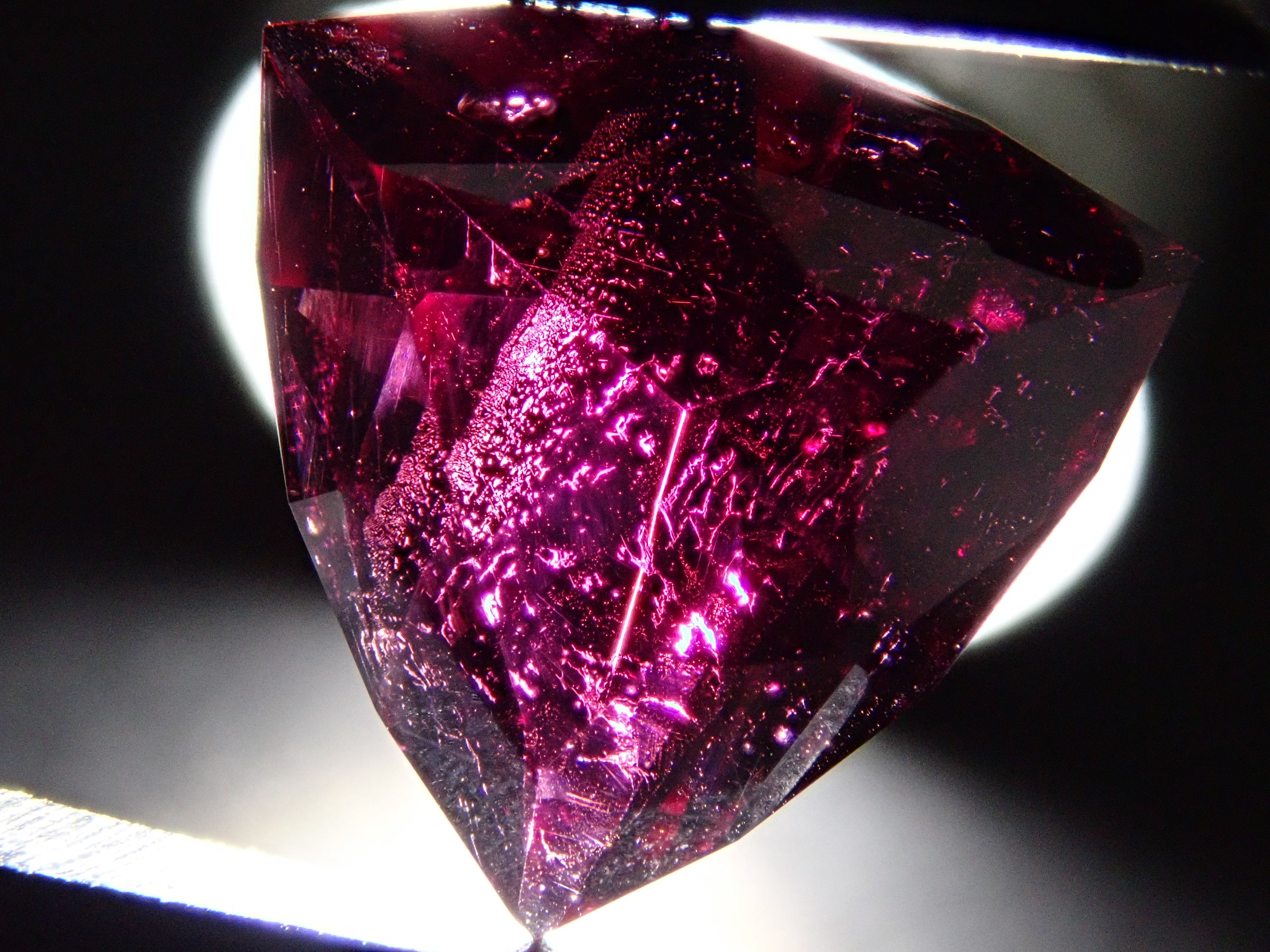 【11/20 22時販売】タンザニア産ロードライトガーネット 3.486ctルース