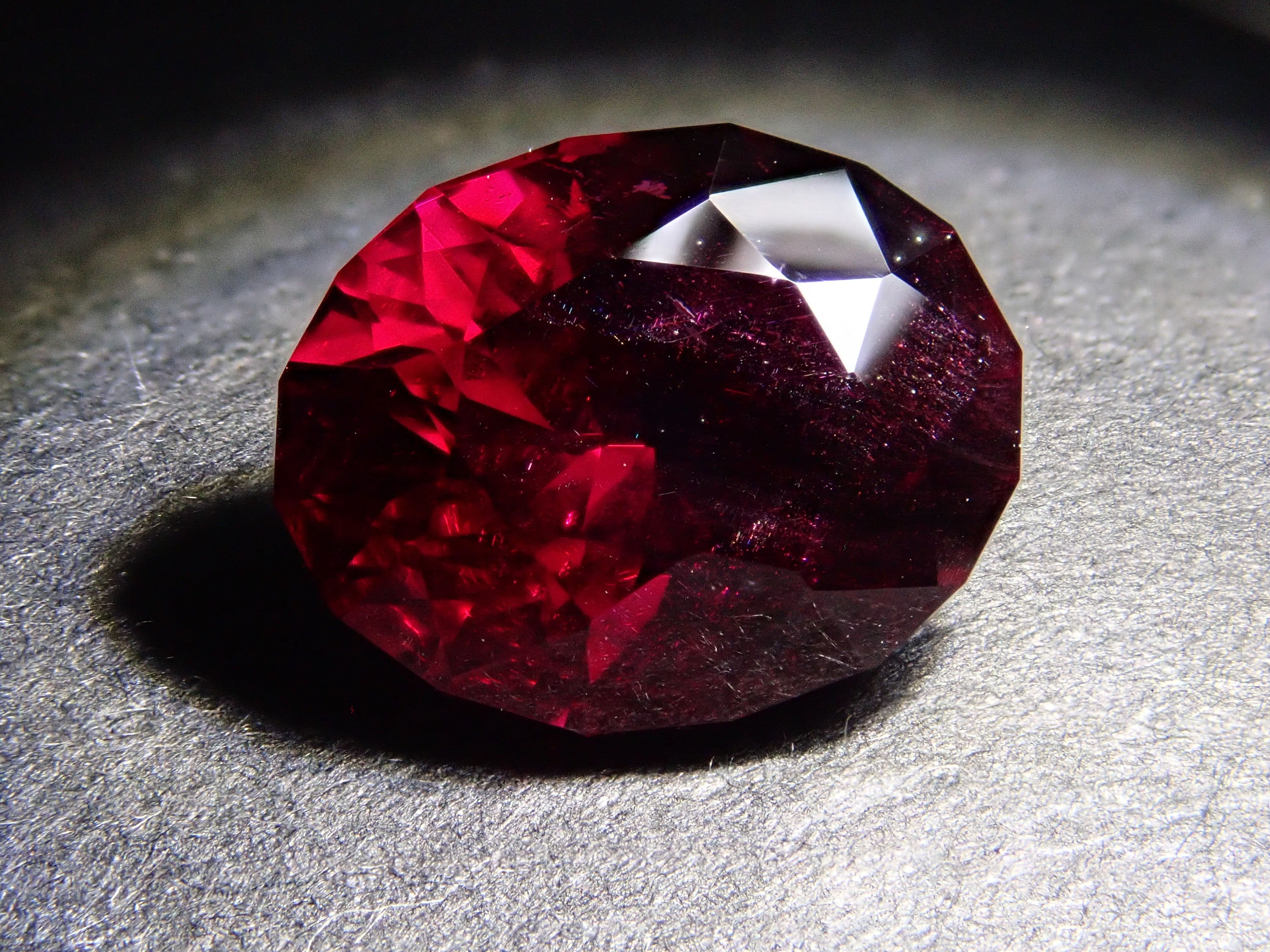 【11/20 22時販売】タンザニア産アルマンディンガーネット 2.972ctルース