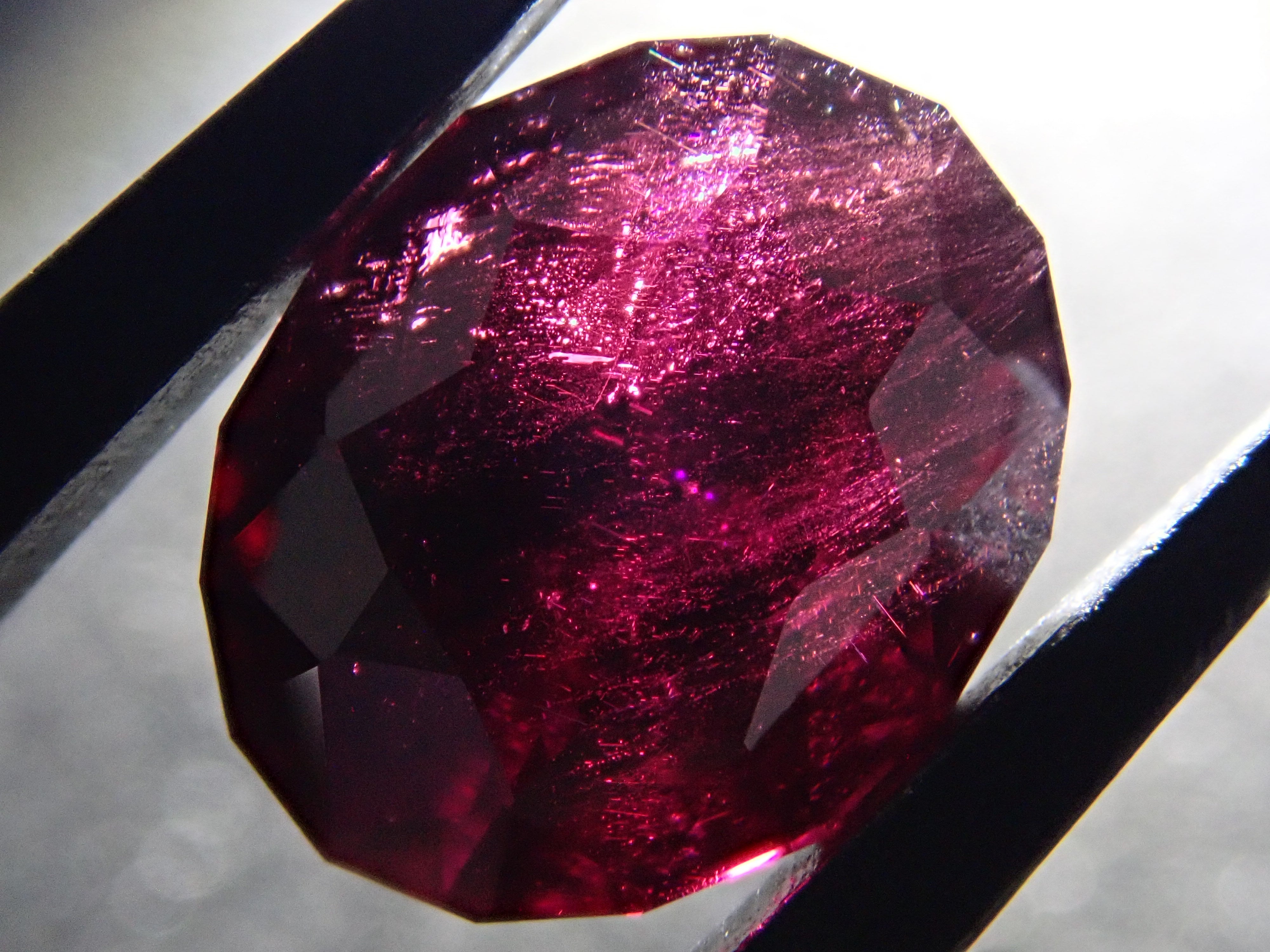 【11/20 22時販売】タンザニア産アルマンディンガーネット 2.972ctルース