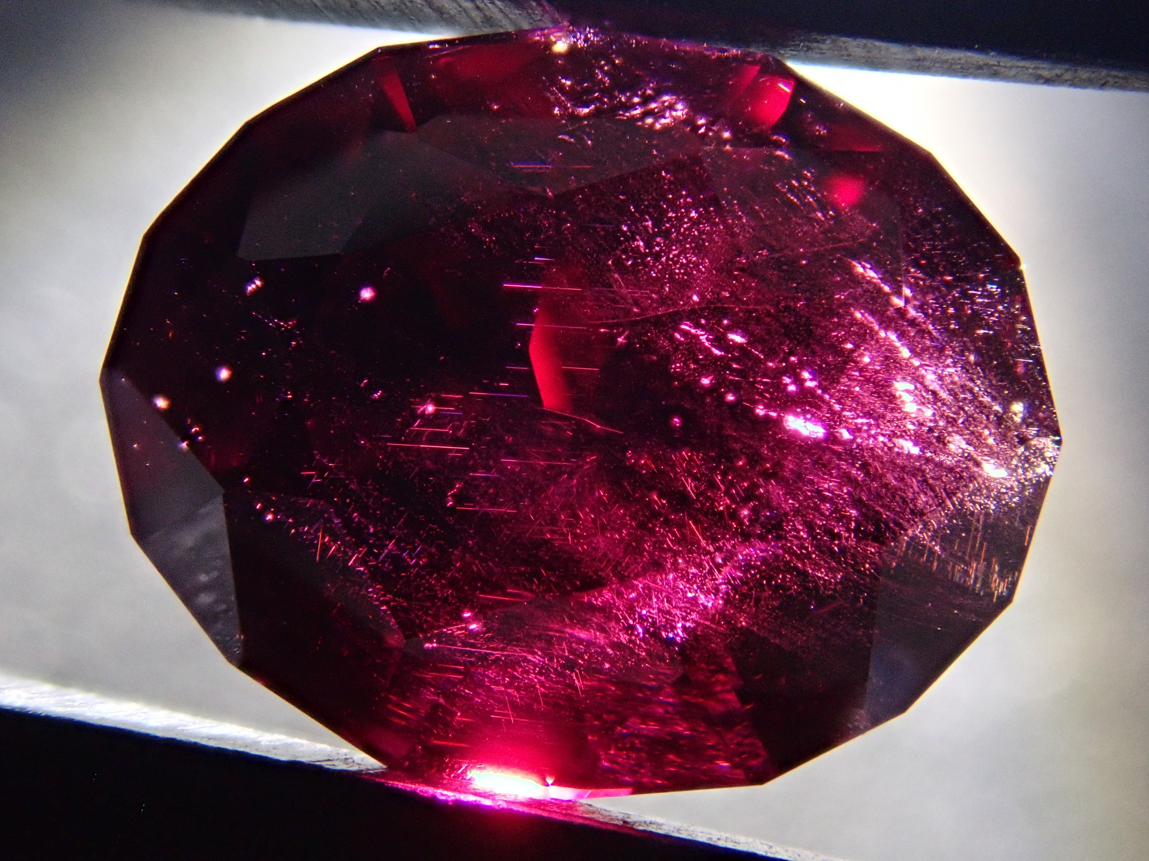 【11/20 22時販売】タンザニア産アルマンディンガーネット 2.972ctルース