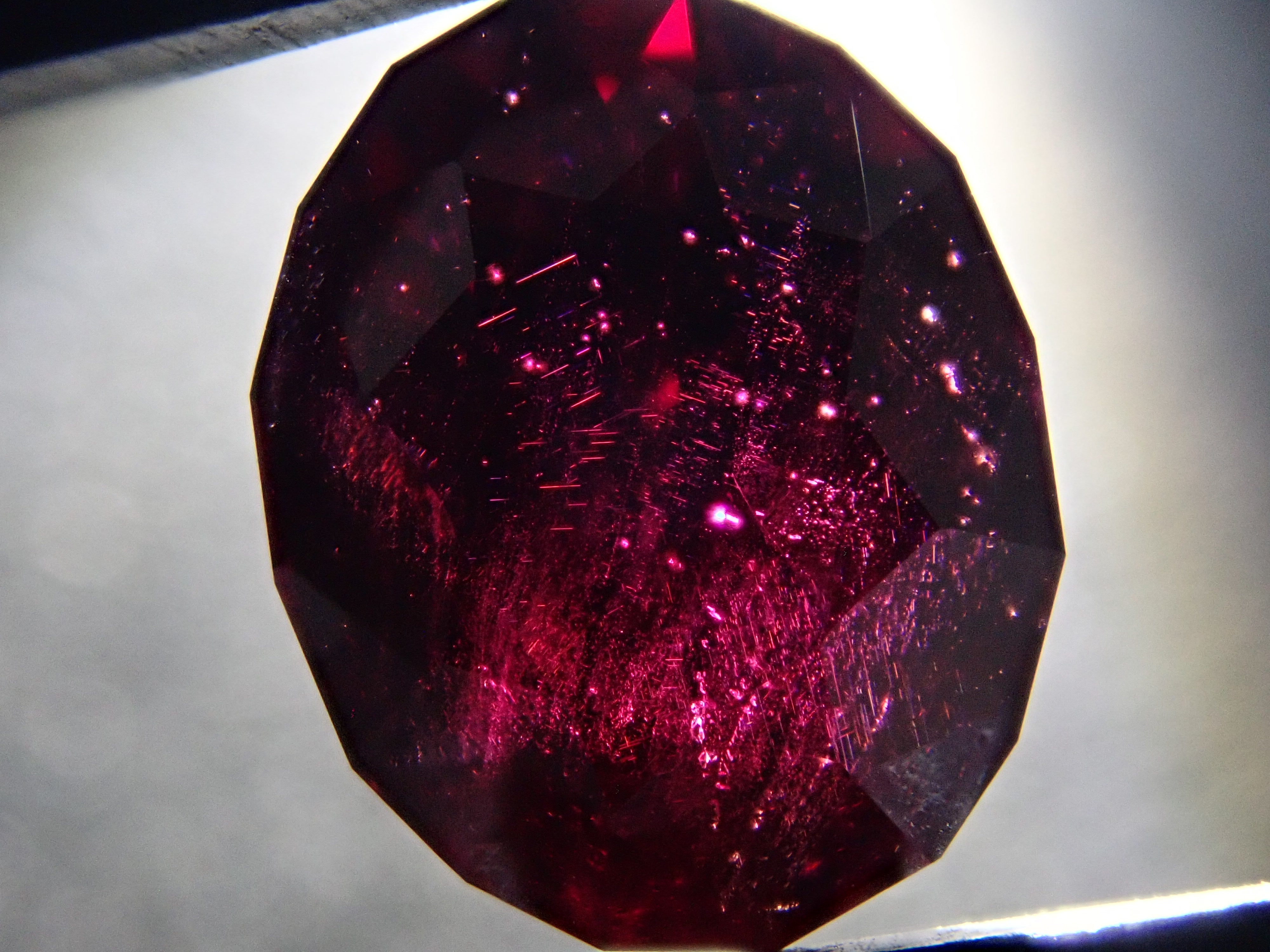 【11/20 22時販売】タンザニア産アルマンディンガーネット 2.972ctルース