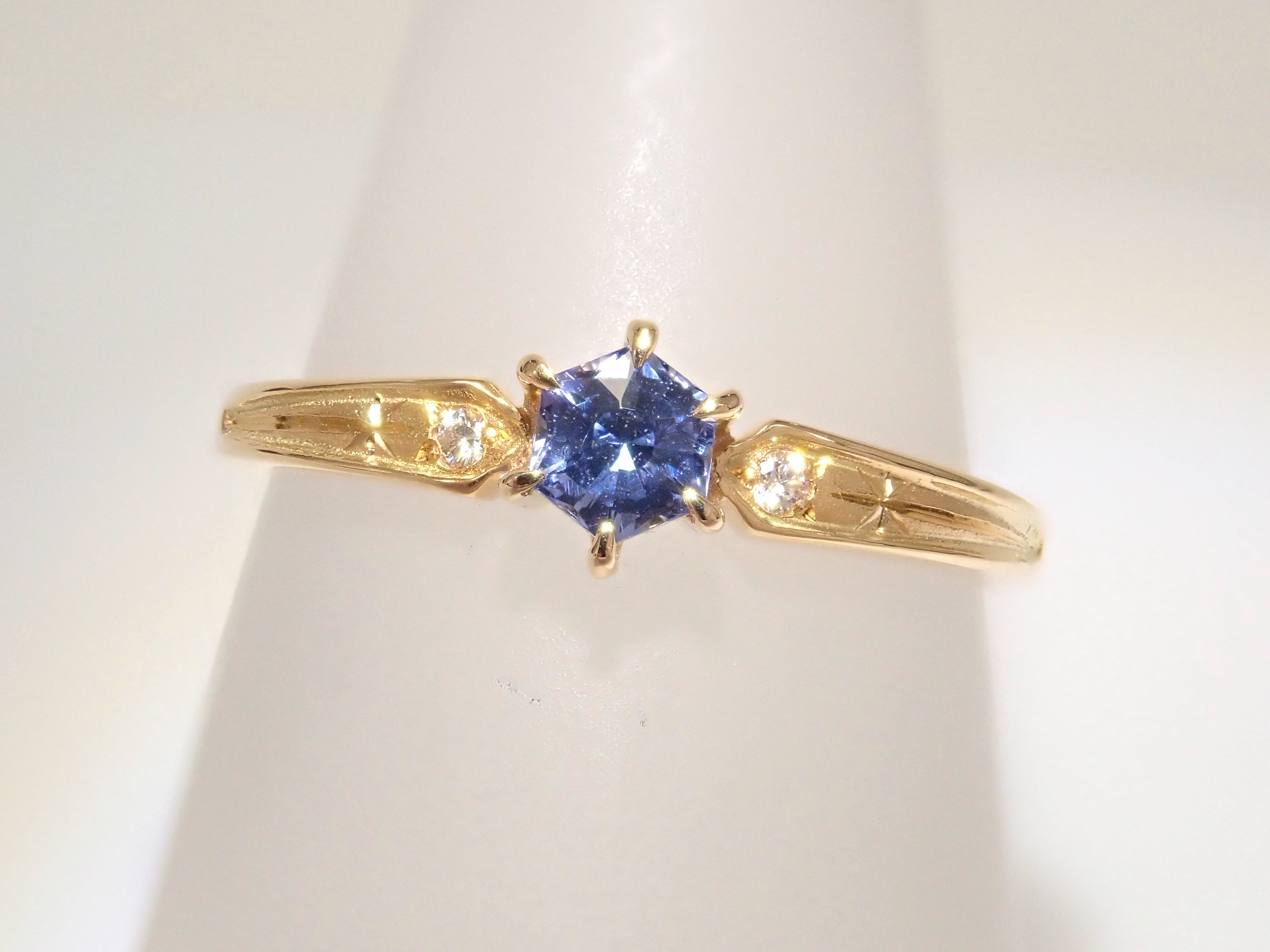 【抽選販売110901】K18YG ラベンダータンザナイト 3.5mm/0.211ct・ダイヤモンド リング