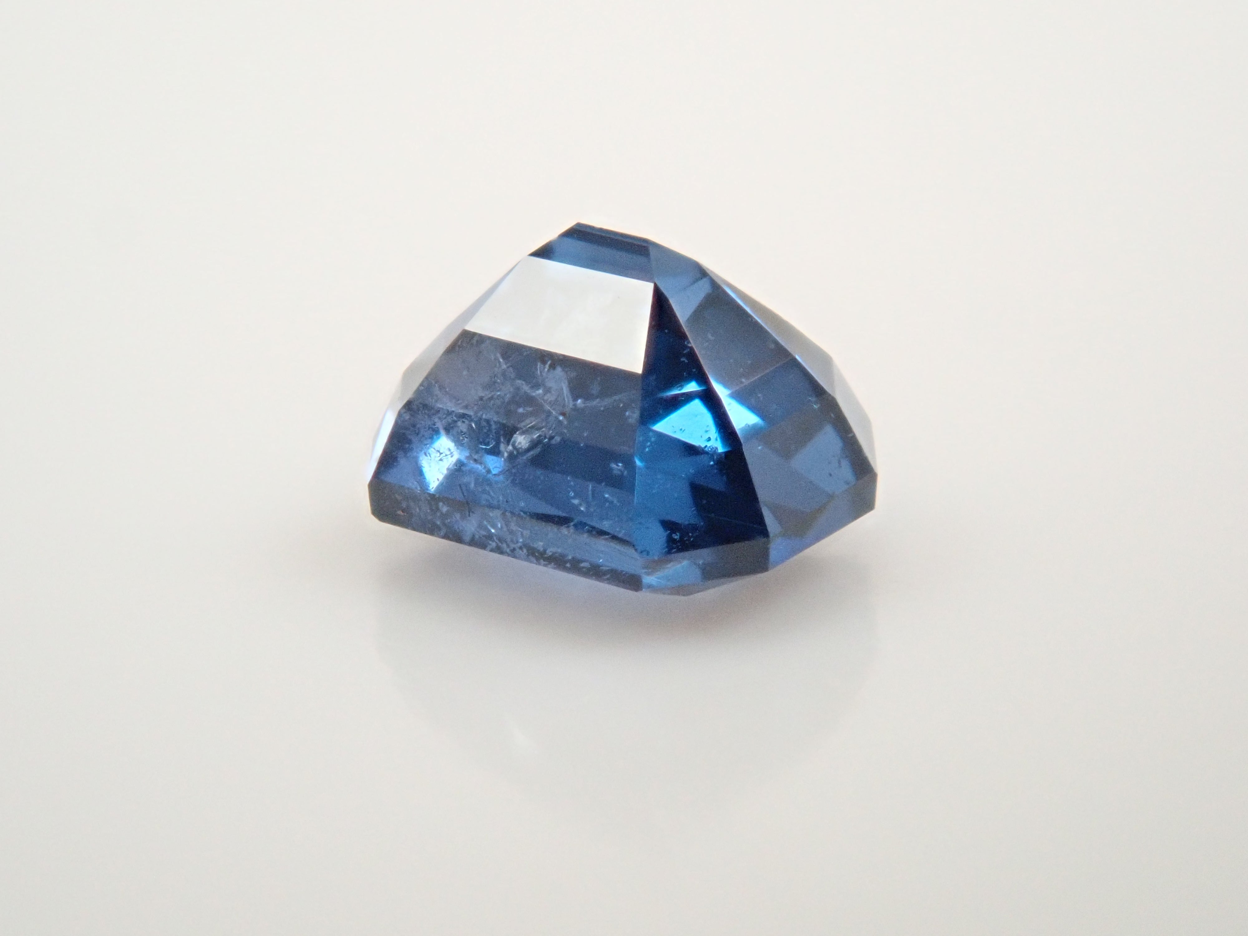 ナイジェリア産コバルトガーナイト 0.299ctルース 鑑別書