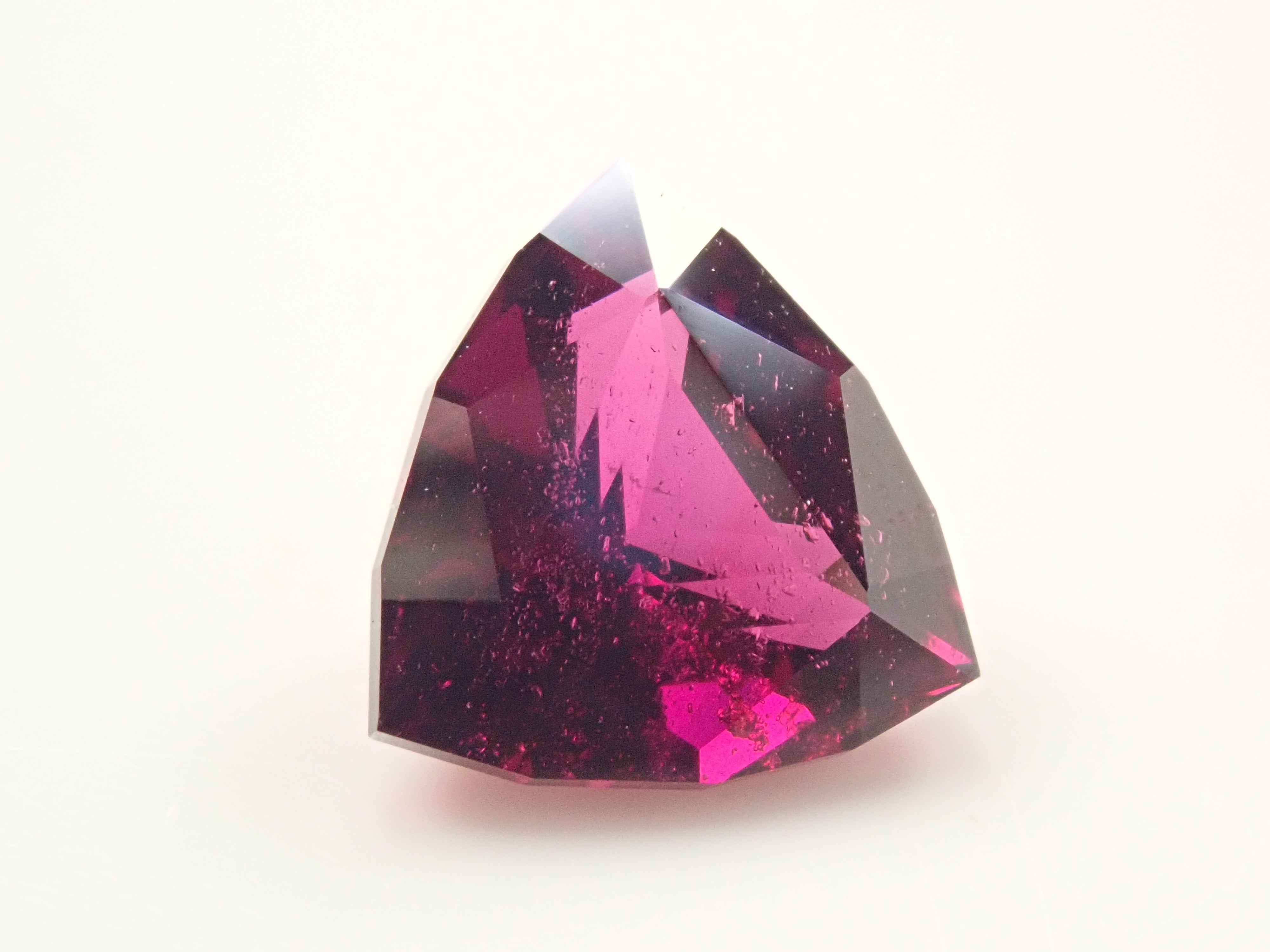 【12/15 22時販売】タンザニア産ロードライトガーネット 1.935ctルース 鑑別書