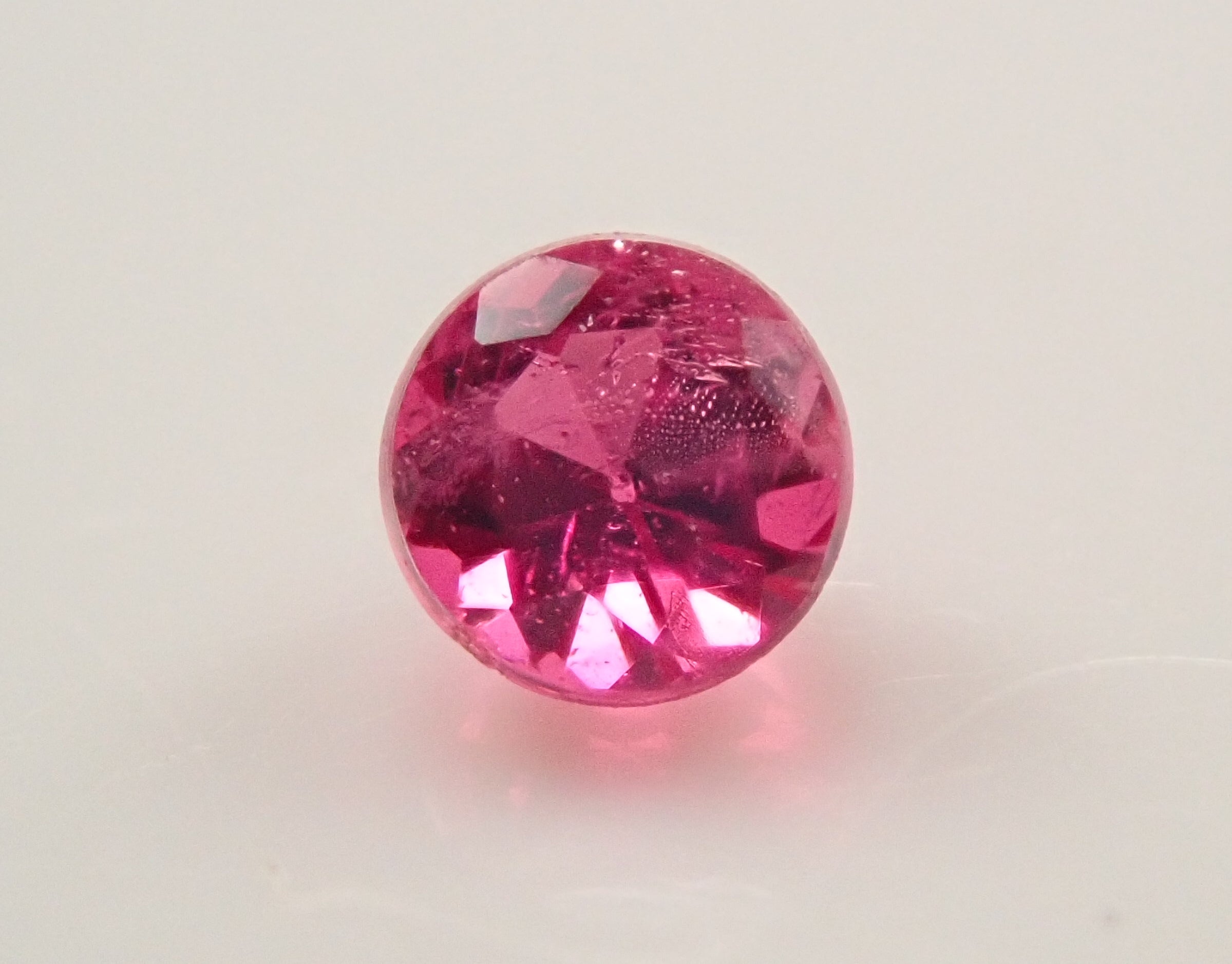 アメリカ産レッドベリル 0.045ctルース