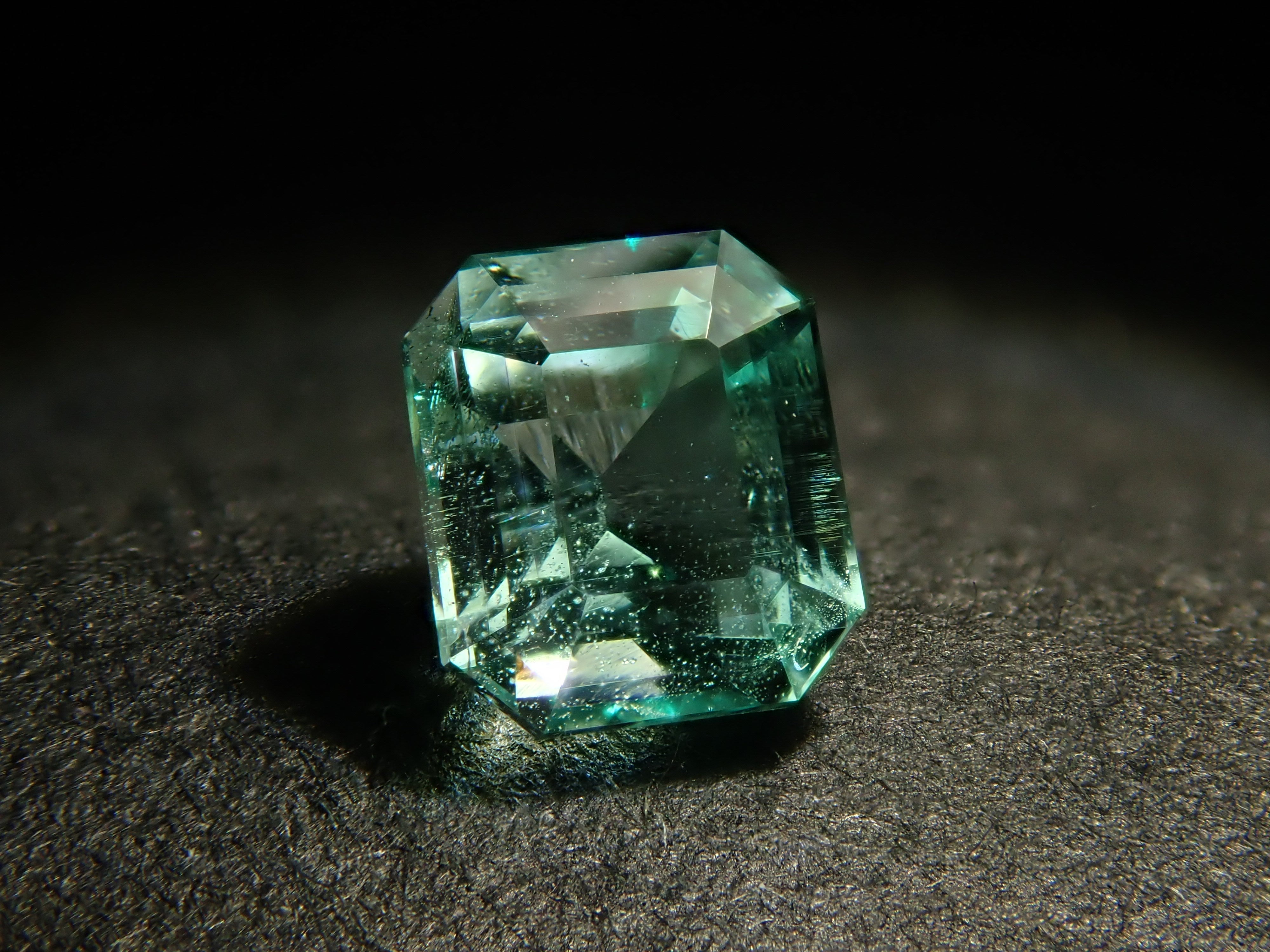 【11/29 22時販売】オーストラリア産エメラルド 0.320ctルース