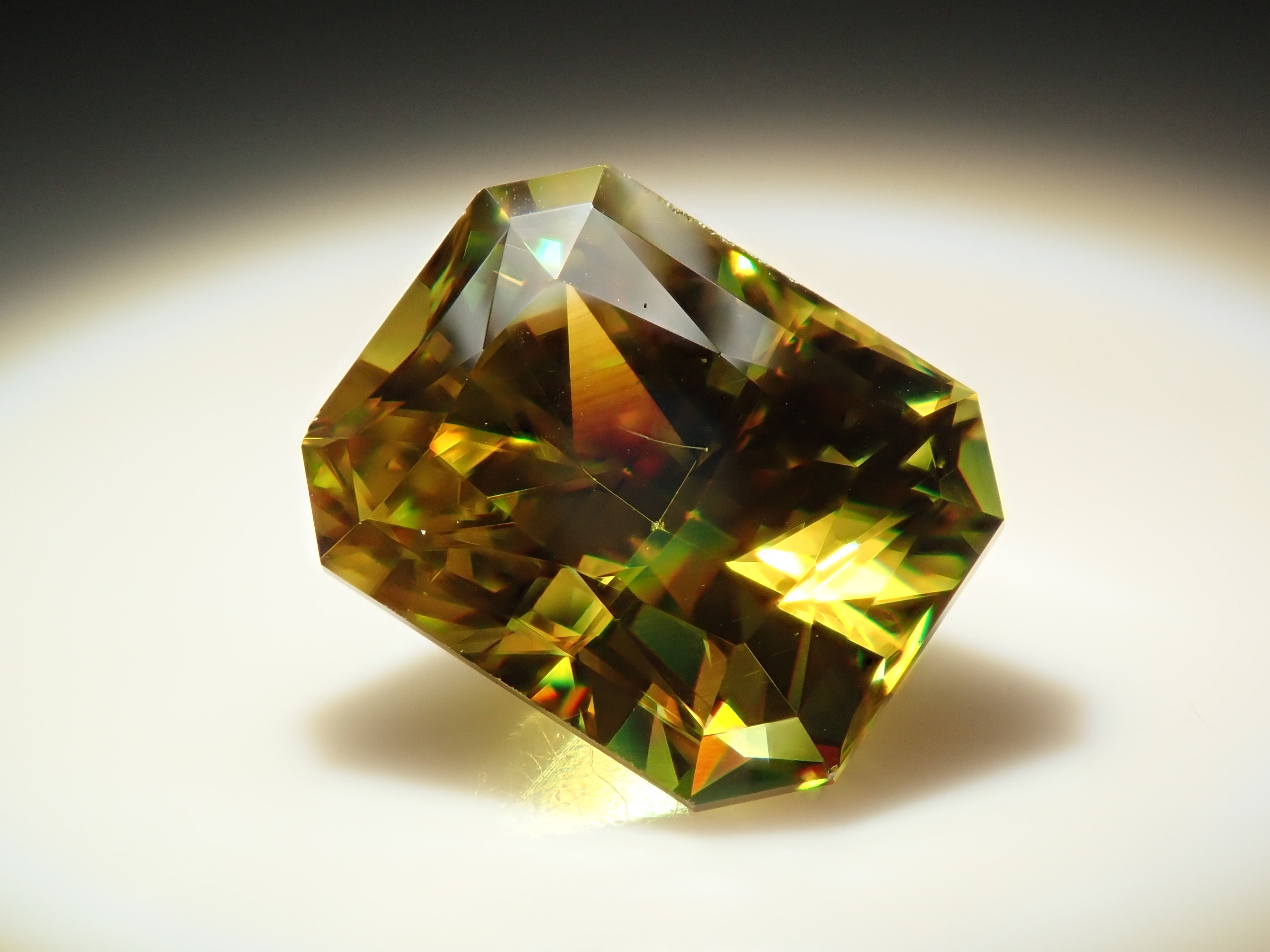 マダガスカル産スフェーン 1.864ctルース