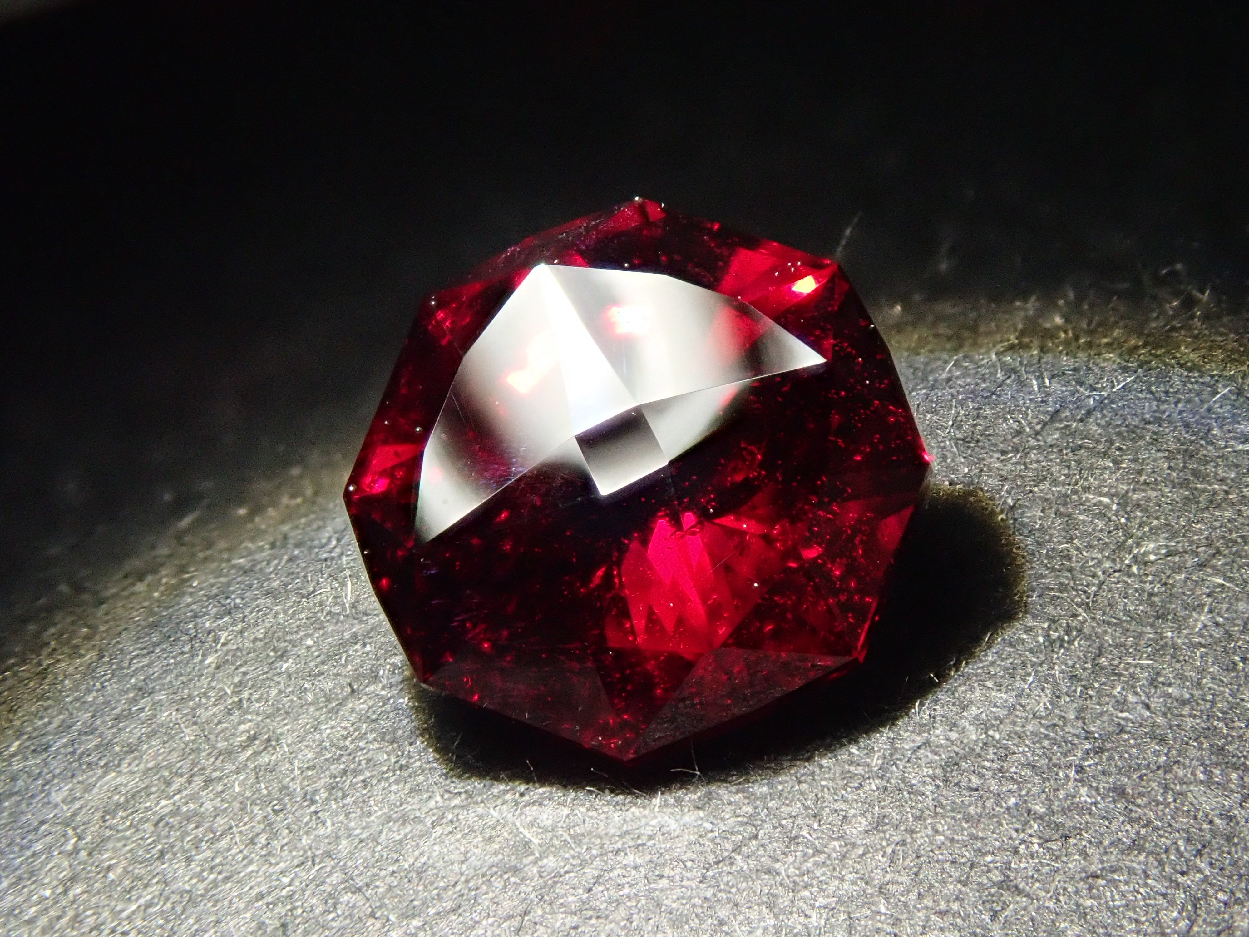 【1/4 22時販売】タンザニア産アルマンディンガーネット 2.169ctルース