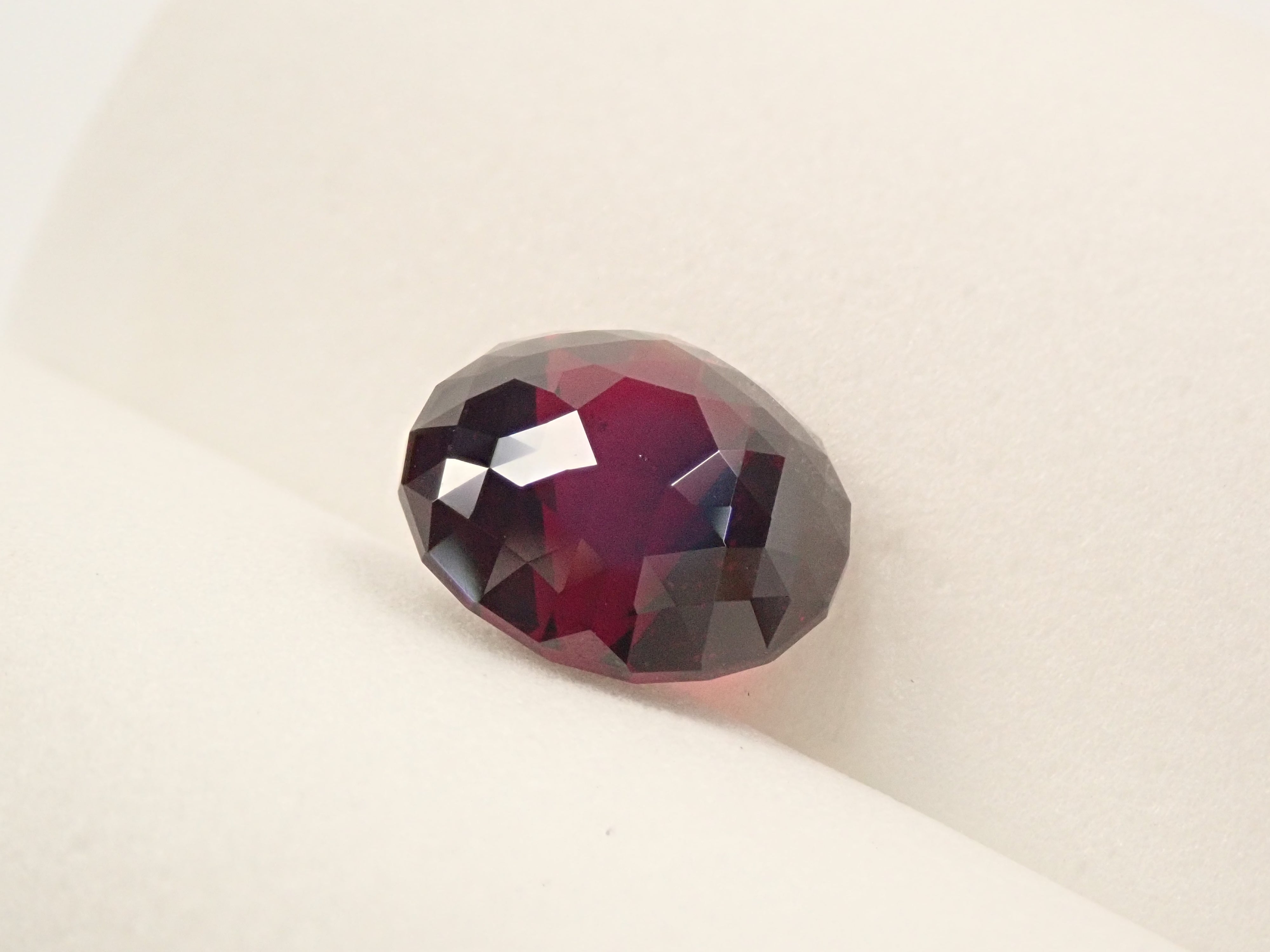 【1/4 22時販売】タンザニア産アルマンディンガーネット 10mm/6.196ctルース