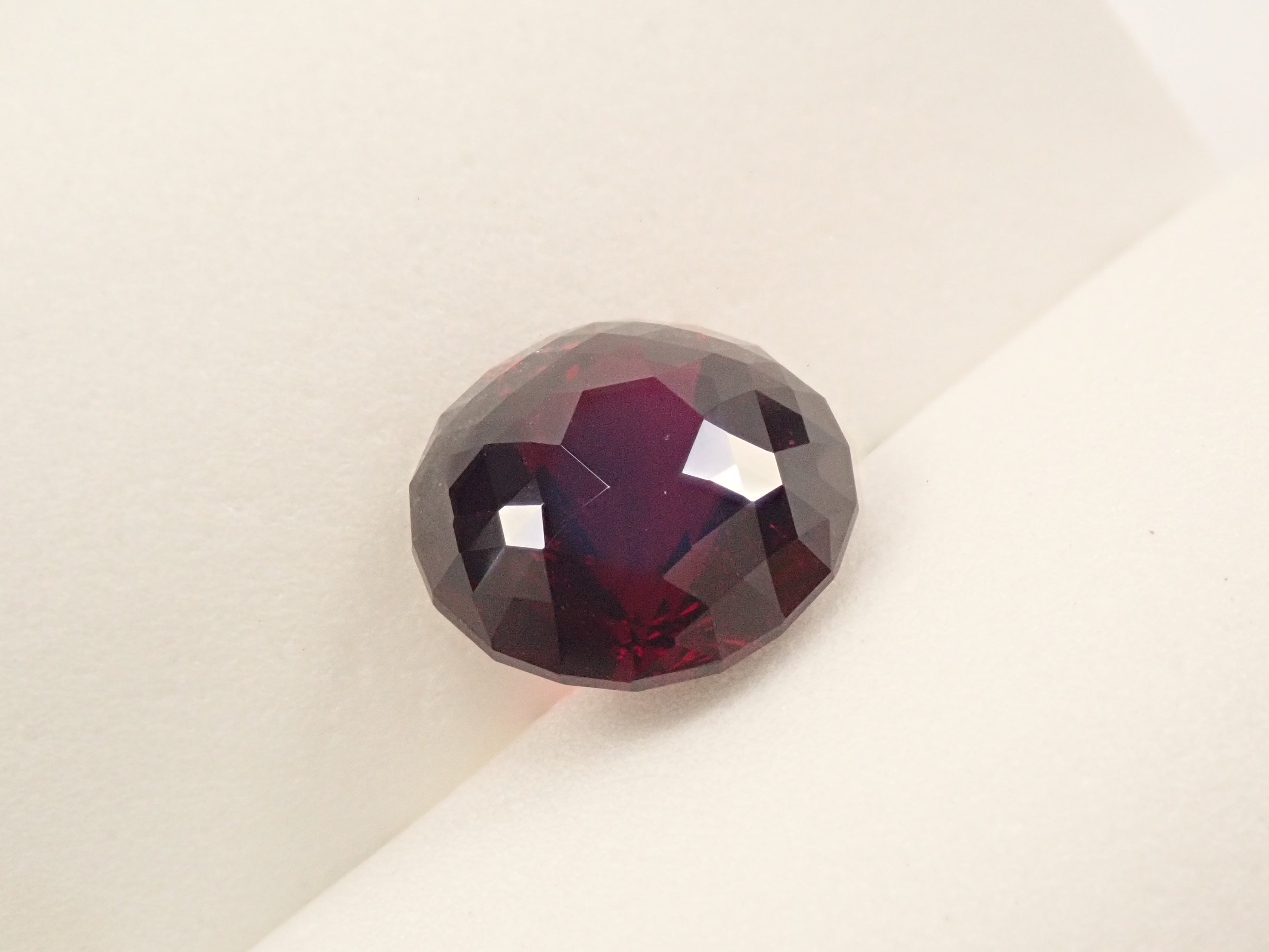 【1/4 22時販売】タンザニア産アルマンディンガーネット 10mm/6.196ctルース