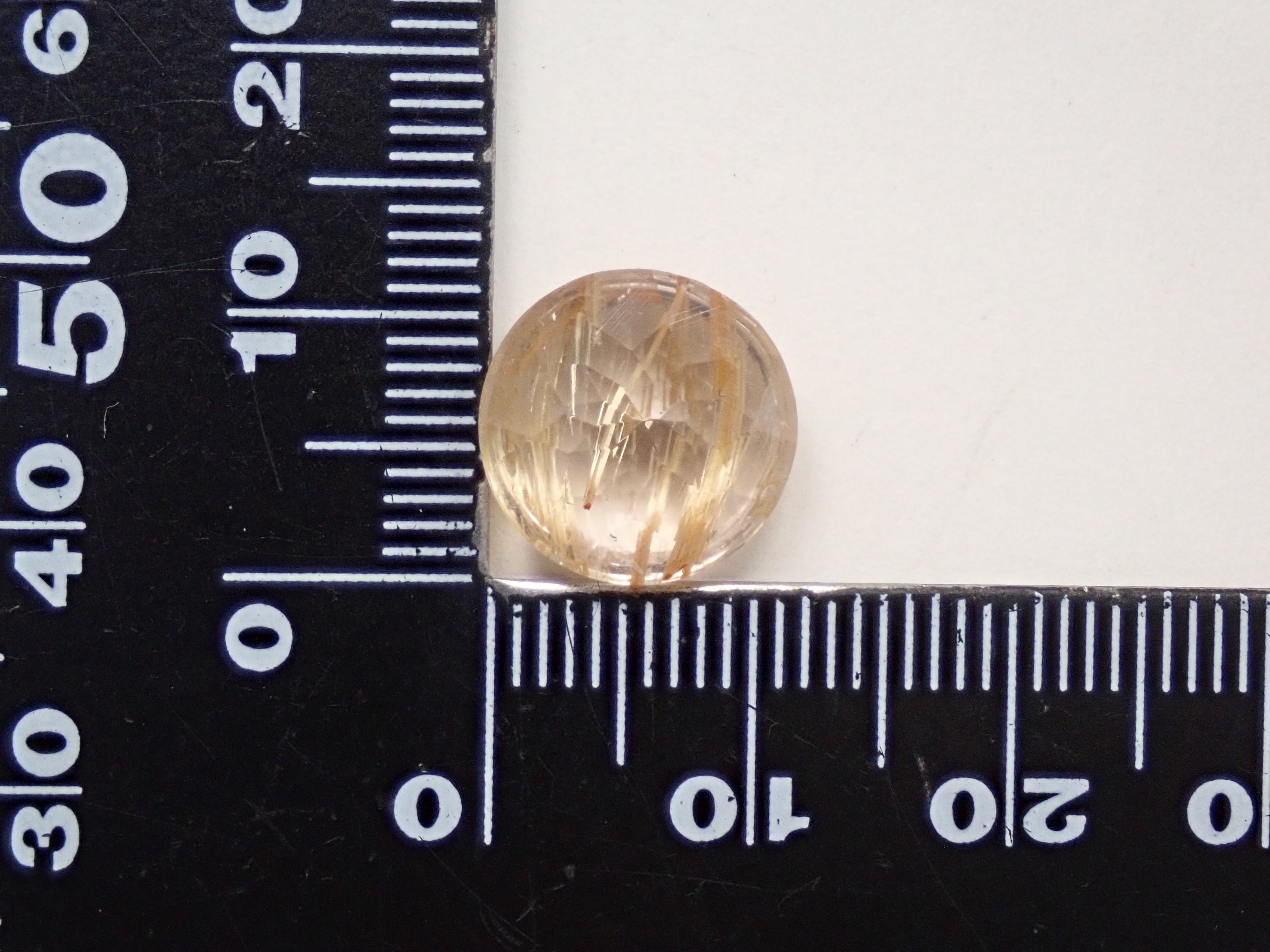 ブラジル産ルチルクォーツ(ルチルレイテッドクォーツ) 12mm/6.709ctルース