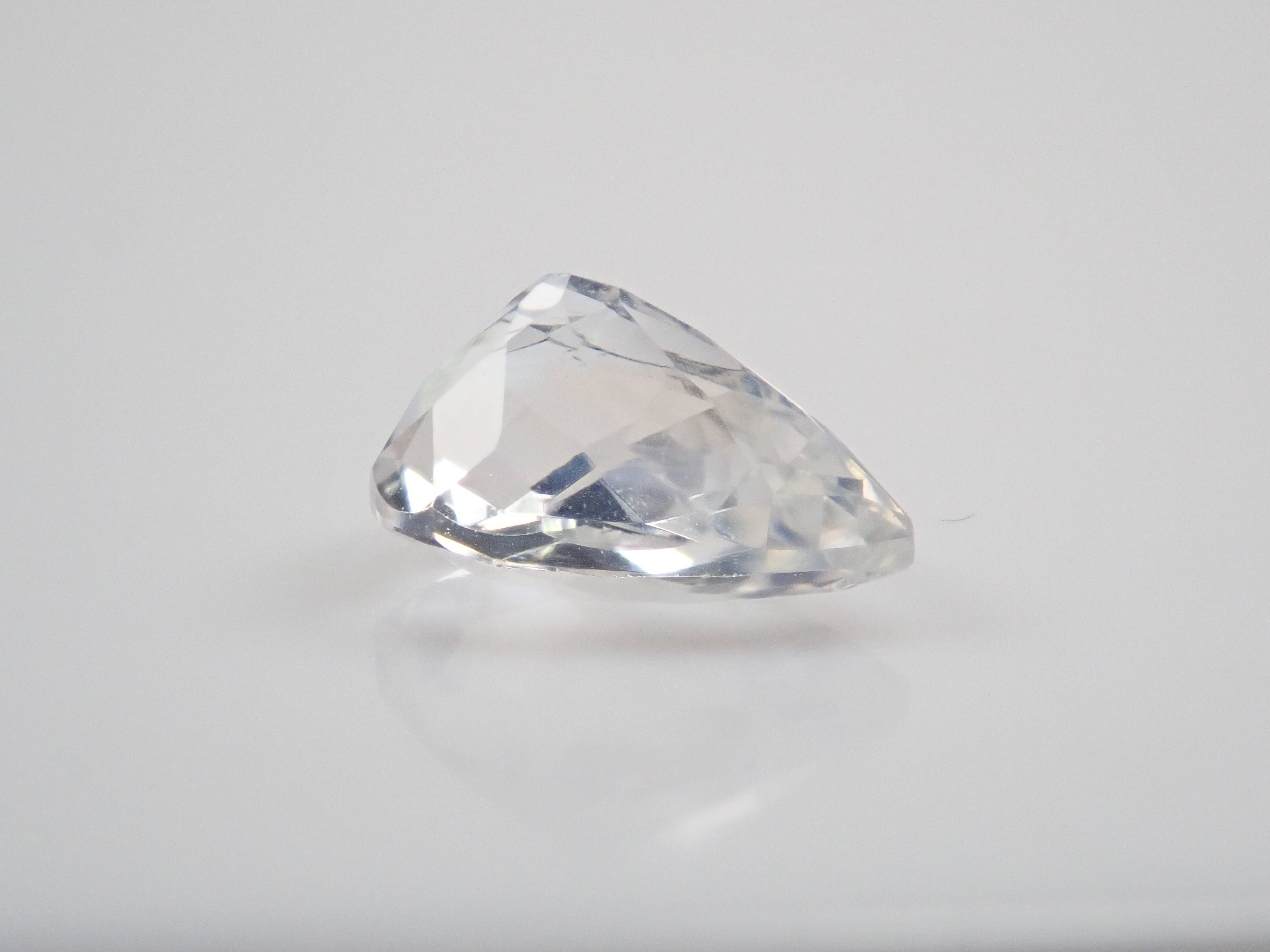 マダガスカル産アンデシン・ラブラドライト(通称名 レインボームーンストーン) 0.666ctルース