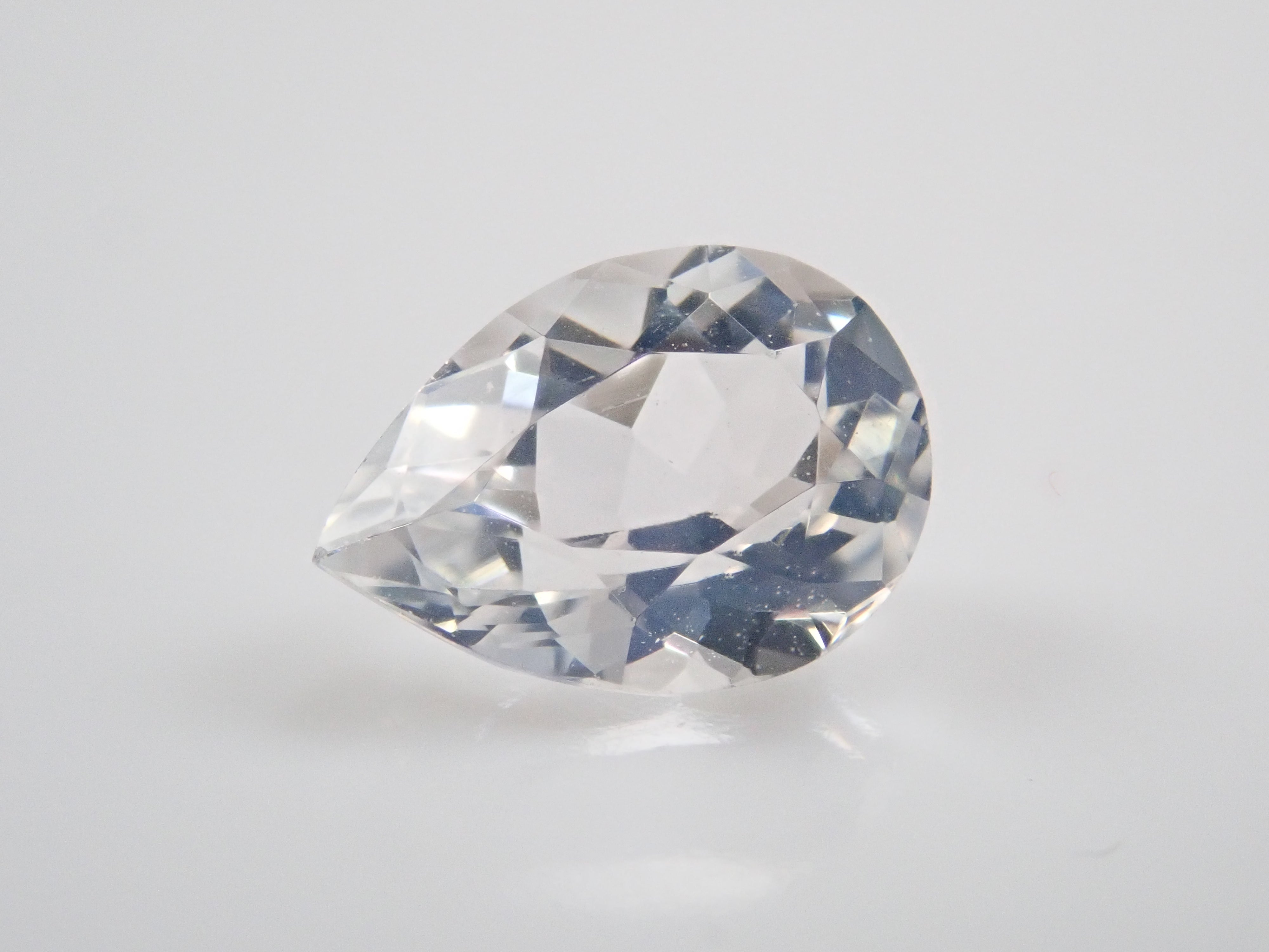 マダガスカル産アンデシン・ラブラドライト(通称名 レインボームーンストーン) 0.666ctルース