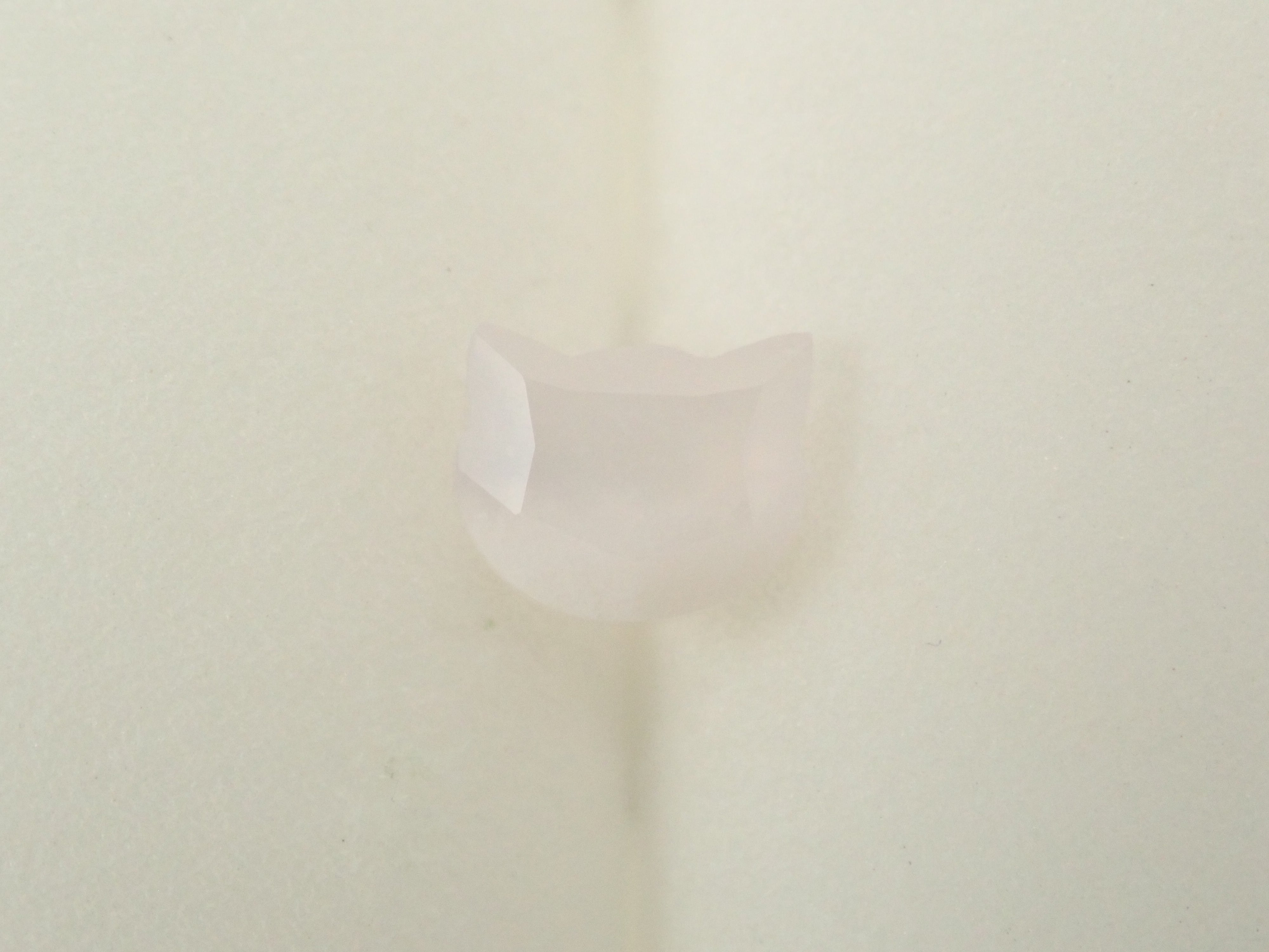 【11/14 22時販売】【猫カット】ブラジル産ホワイトカルセドニー 0.707ctルース