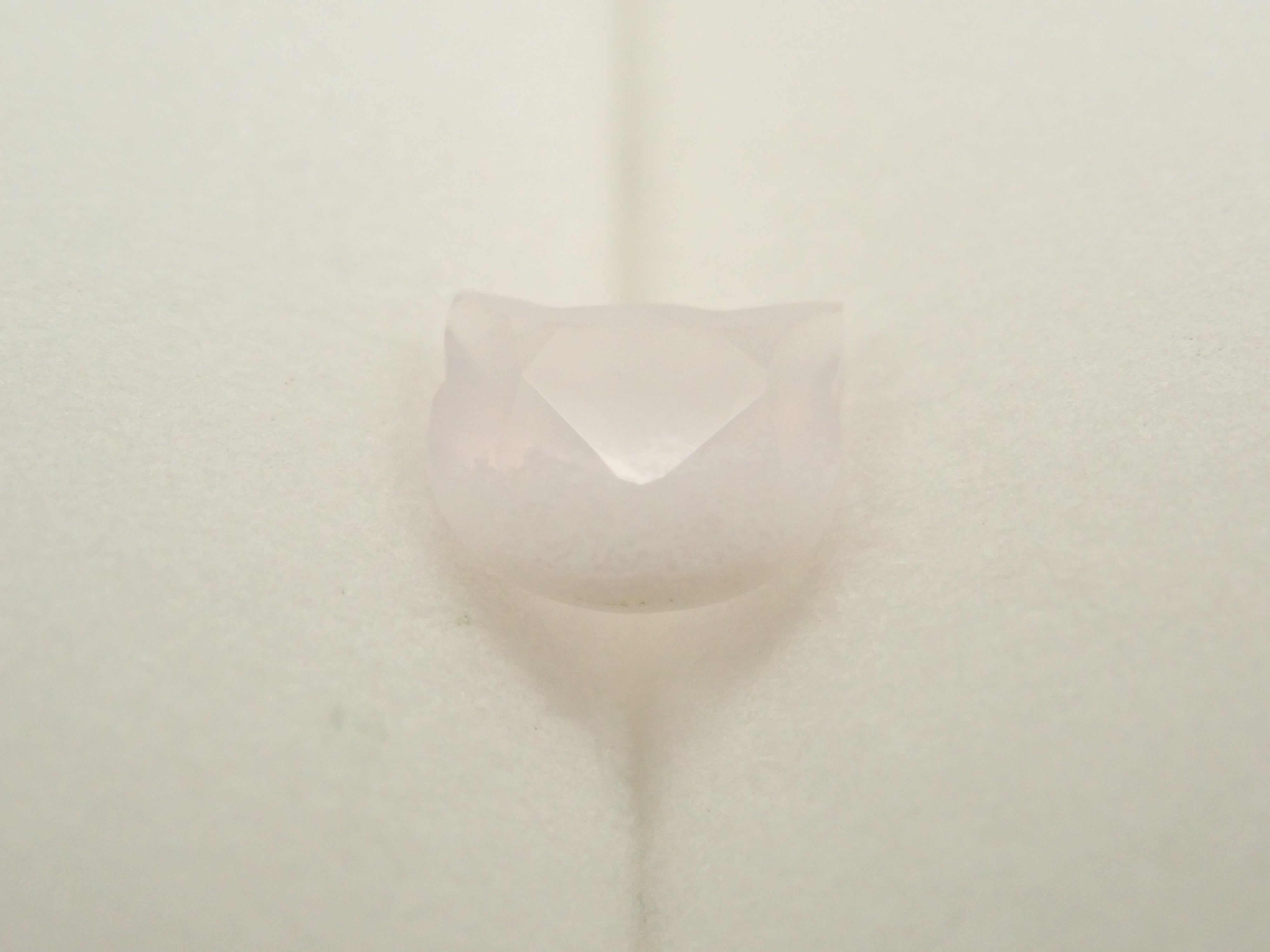 【11/14 22時販売】【猫カット】ブラジル産ホワイトカルセドニー 0.707ctルース