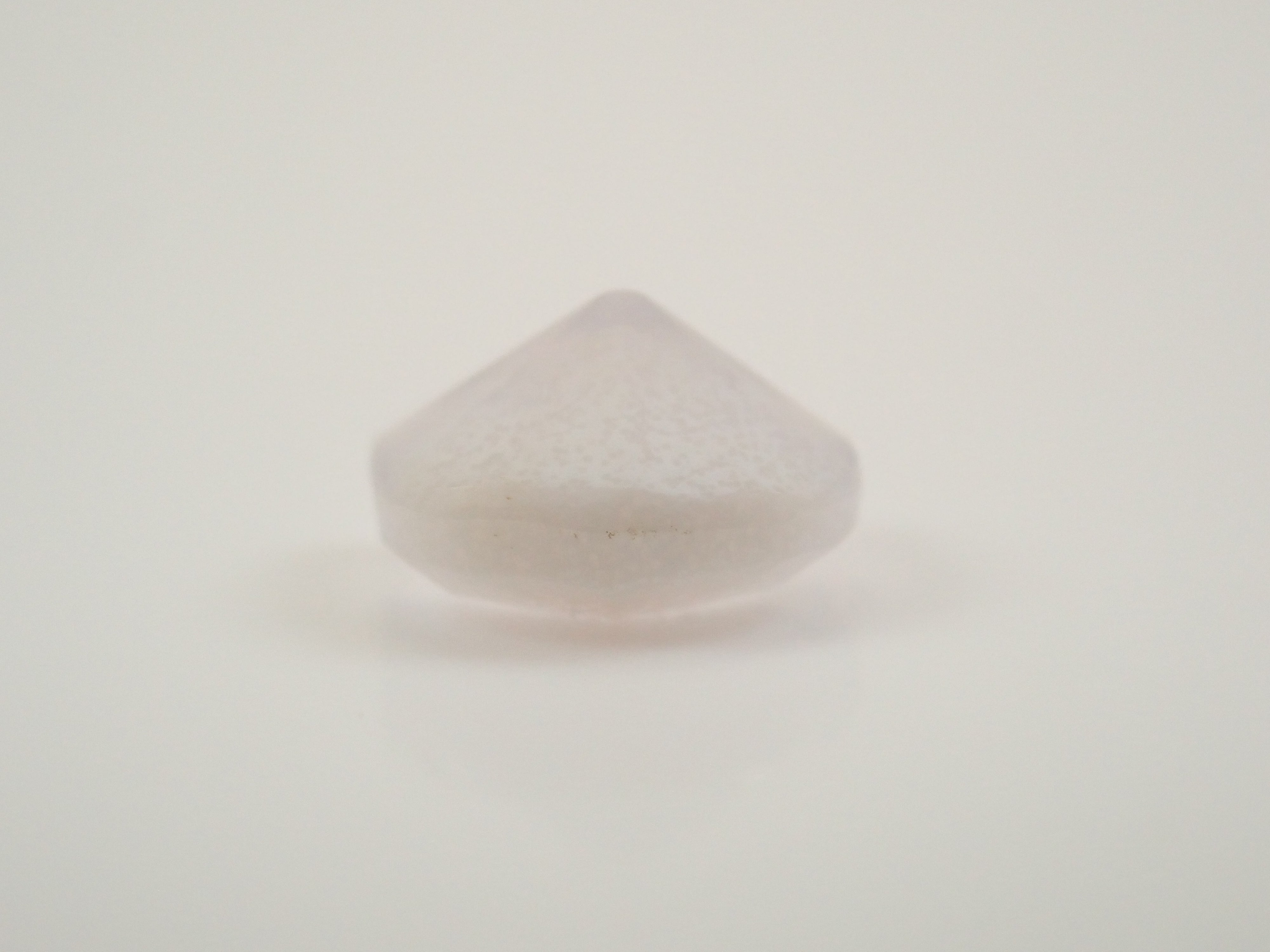 【11/14 22時販売】【猫カット】ブラジル産ホワイトカルセドニー 0.707ctルース