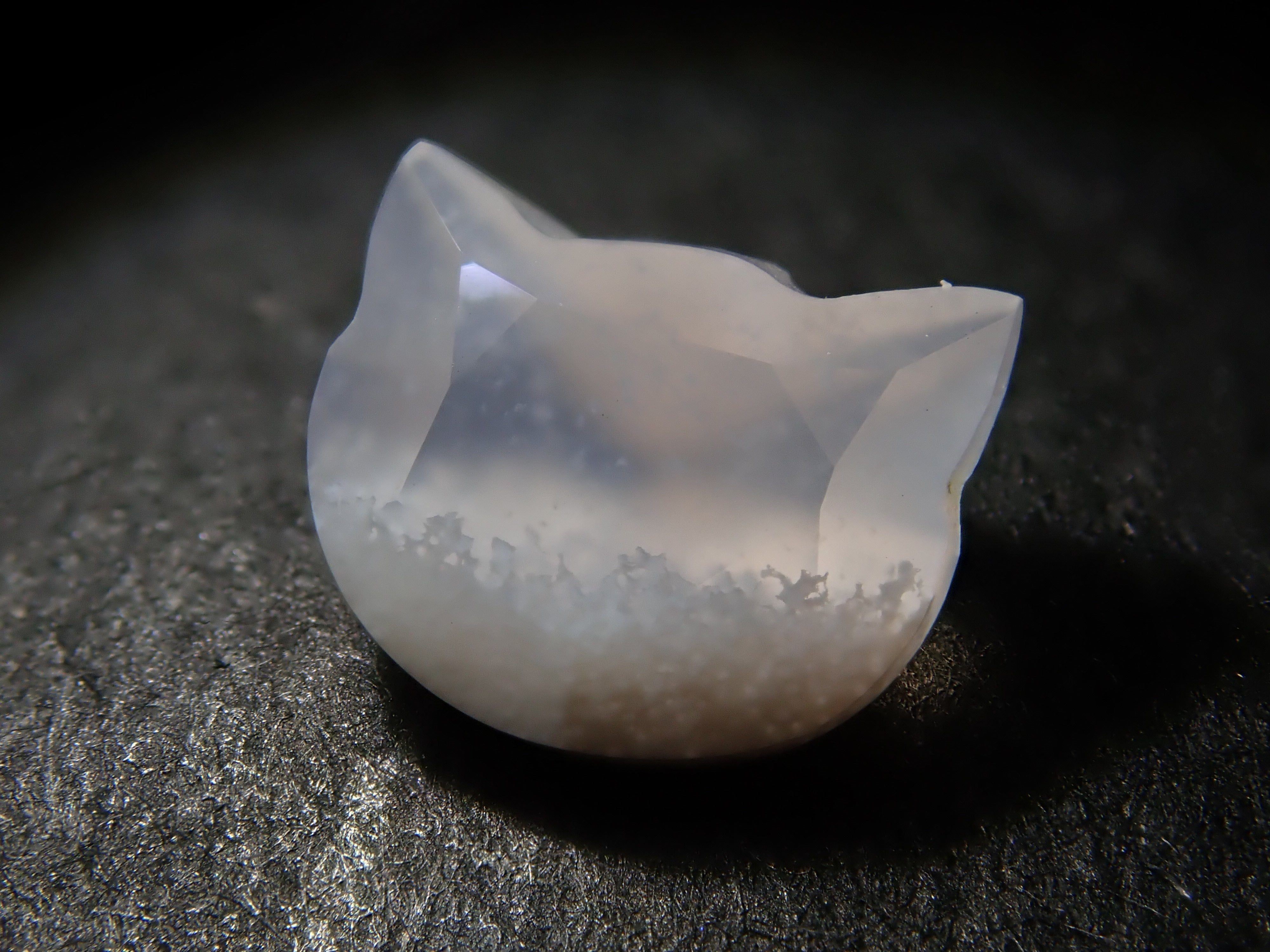 【11/14 22時販売】【猫カット】ブラジル産ホワイトカルセドニー 0.707ctルース