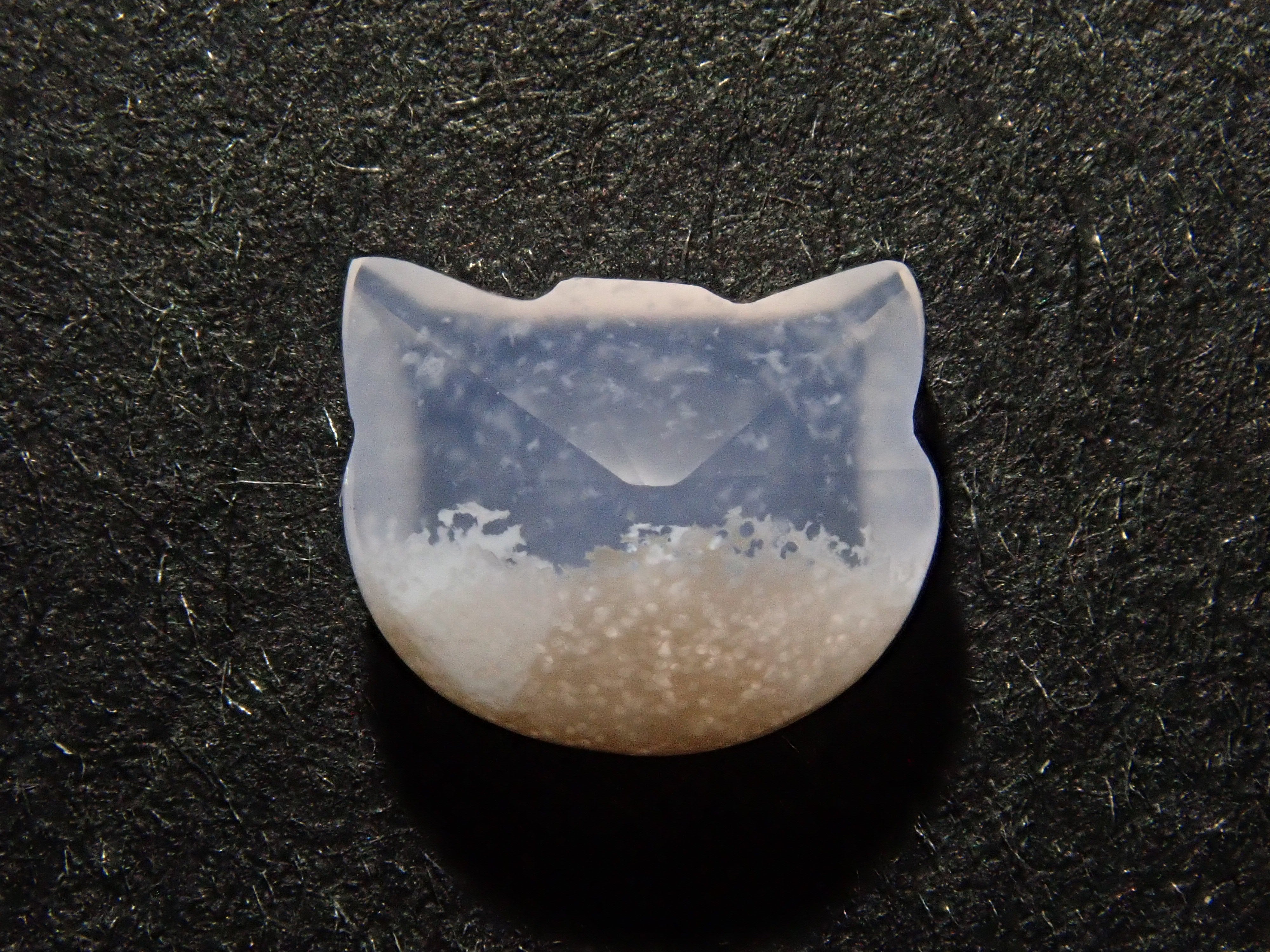 【11/14 22時販売】【猫カット】ブラジル産ホワイトカルセドニー 0.707ctルース