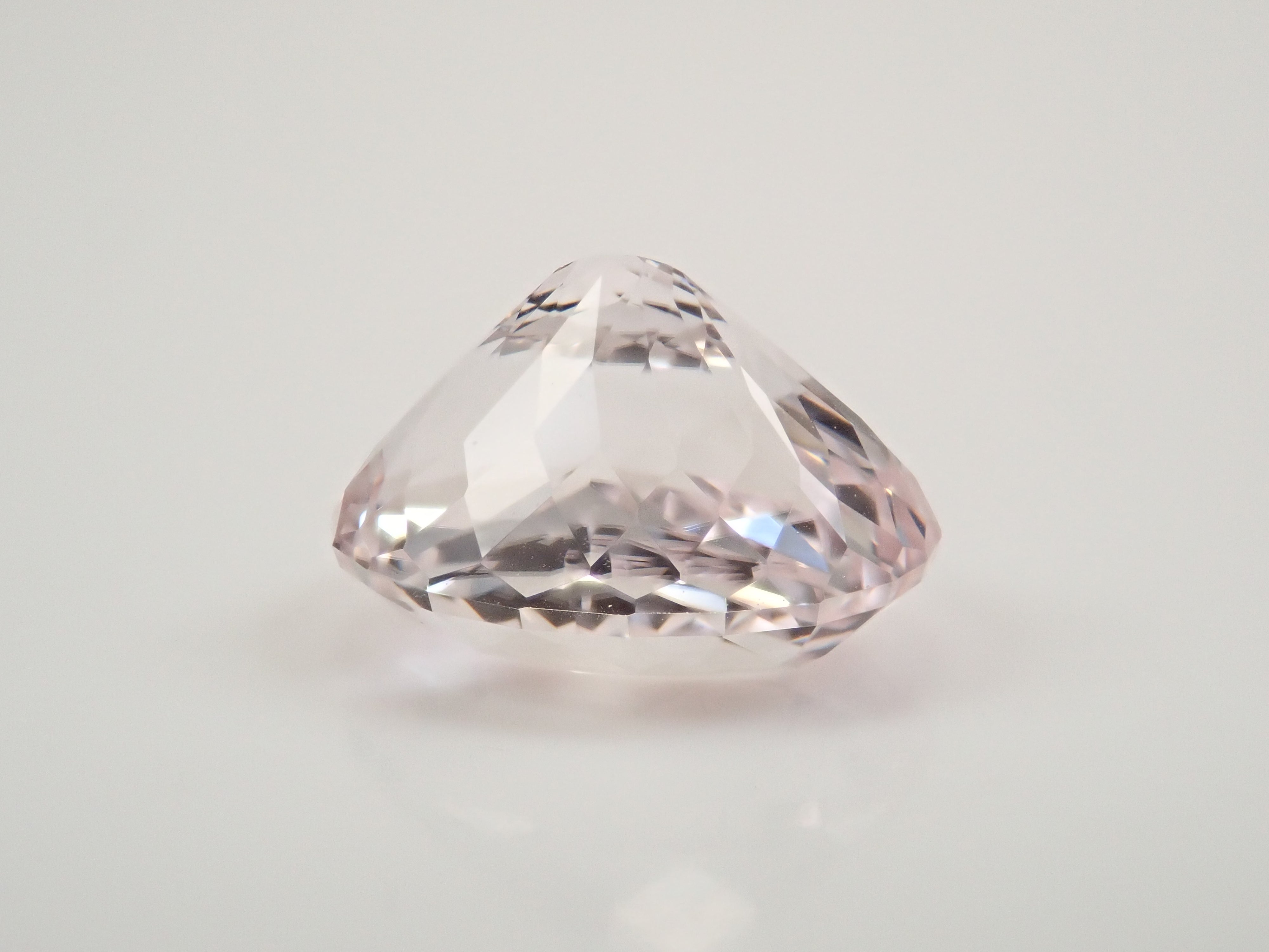 【11/14 22時販売】アフガニスタン産クンツァイト 3.973ctルース