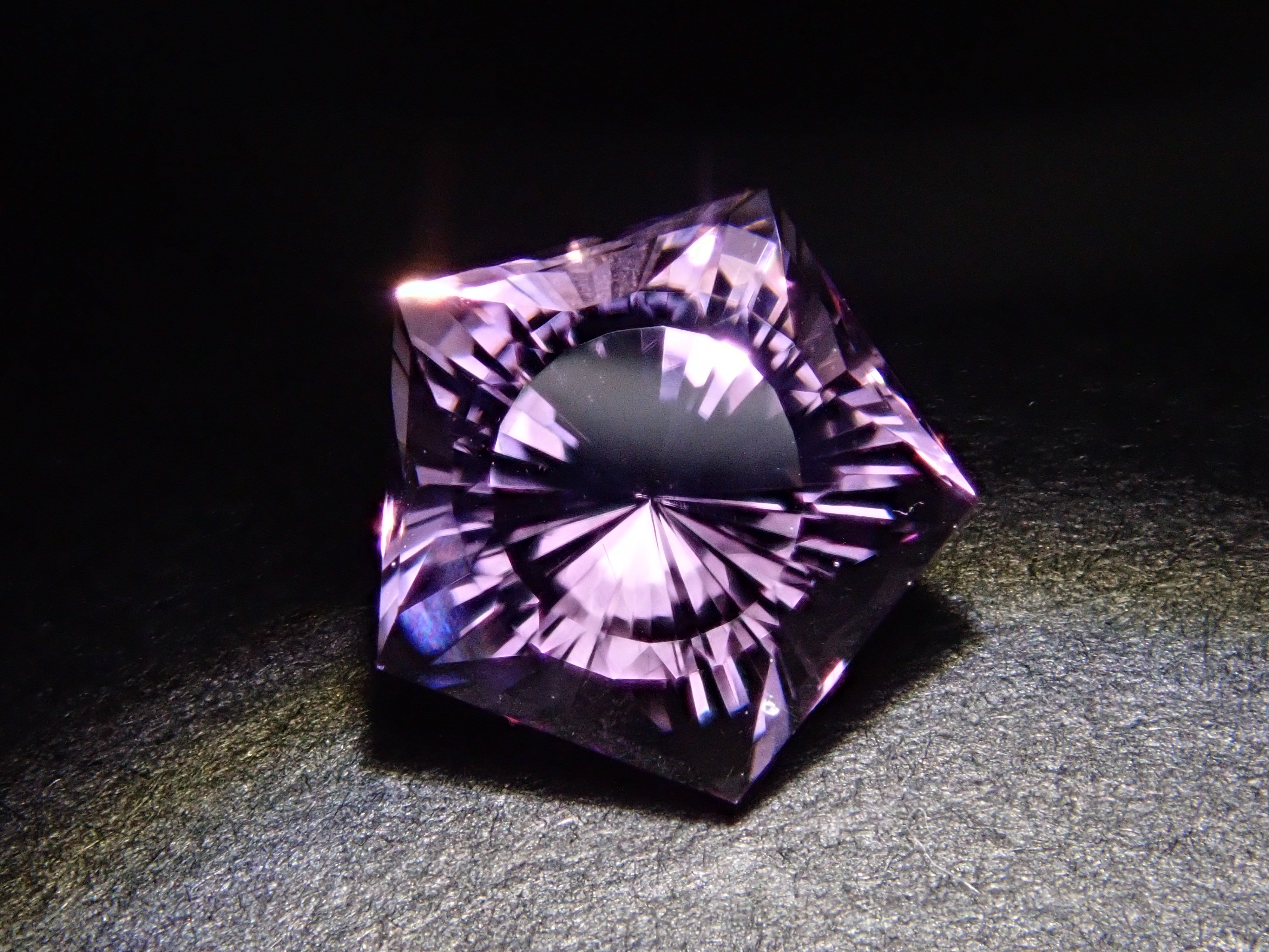 【11/14 22時販売】ブラジル産ローズアメジスト 0.793ctルース