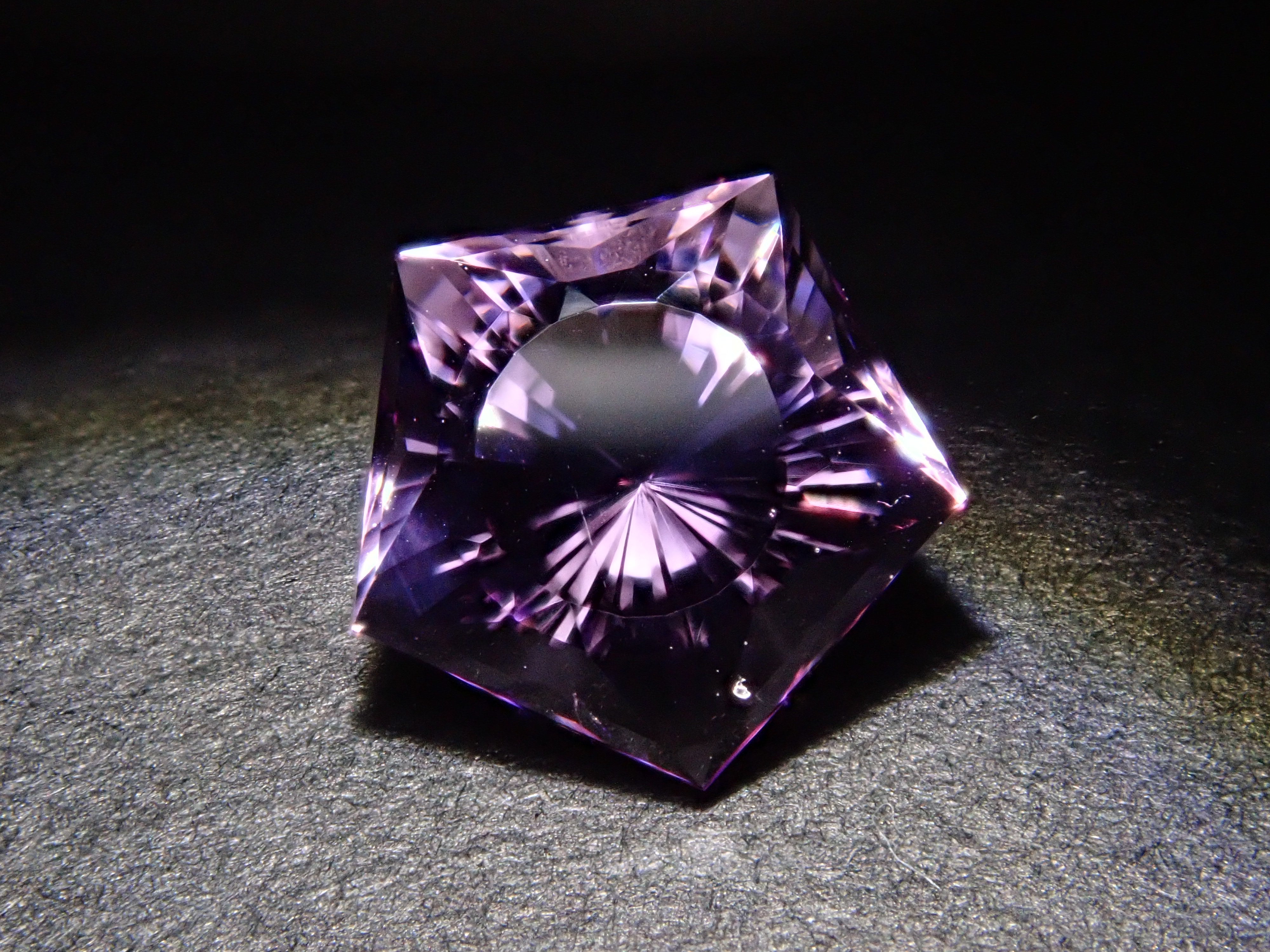 【11/14 22時販売】ブラジル産ローズアメジスト 0.793ctルース