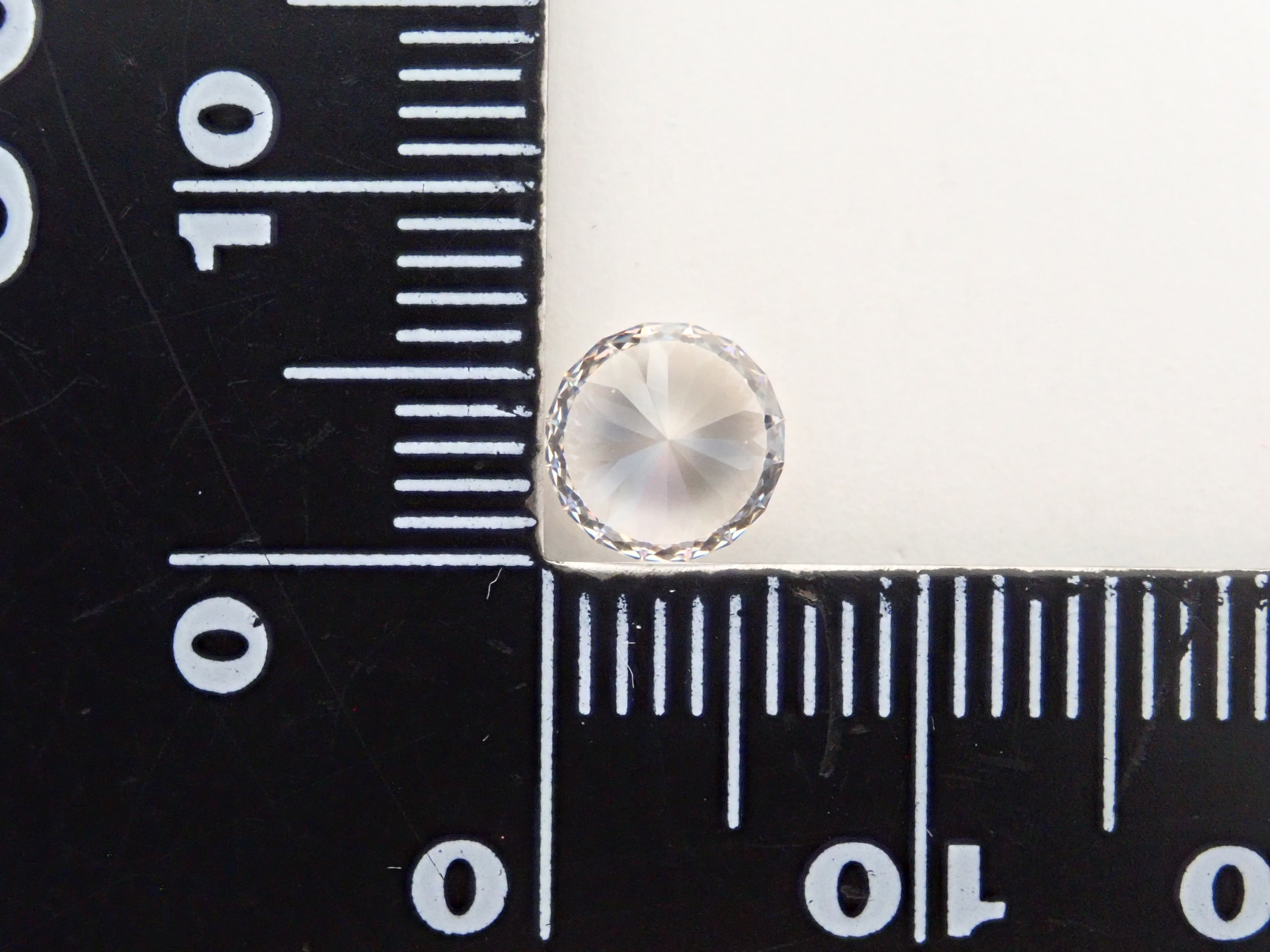 【11/15 22時販売】GGG(ガドリウムガリウムガーネット) 6.4mm/2.380ctルース