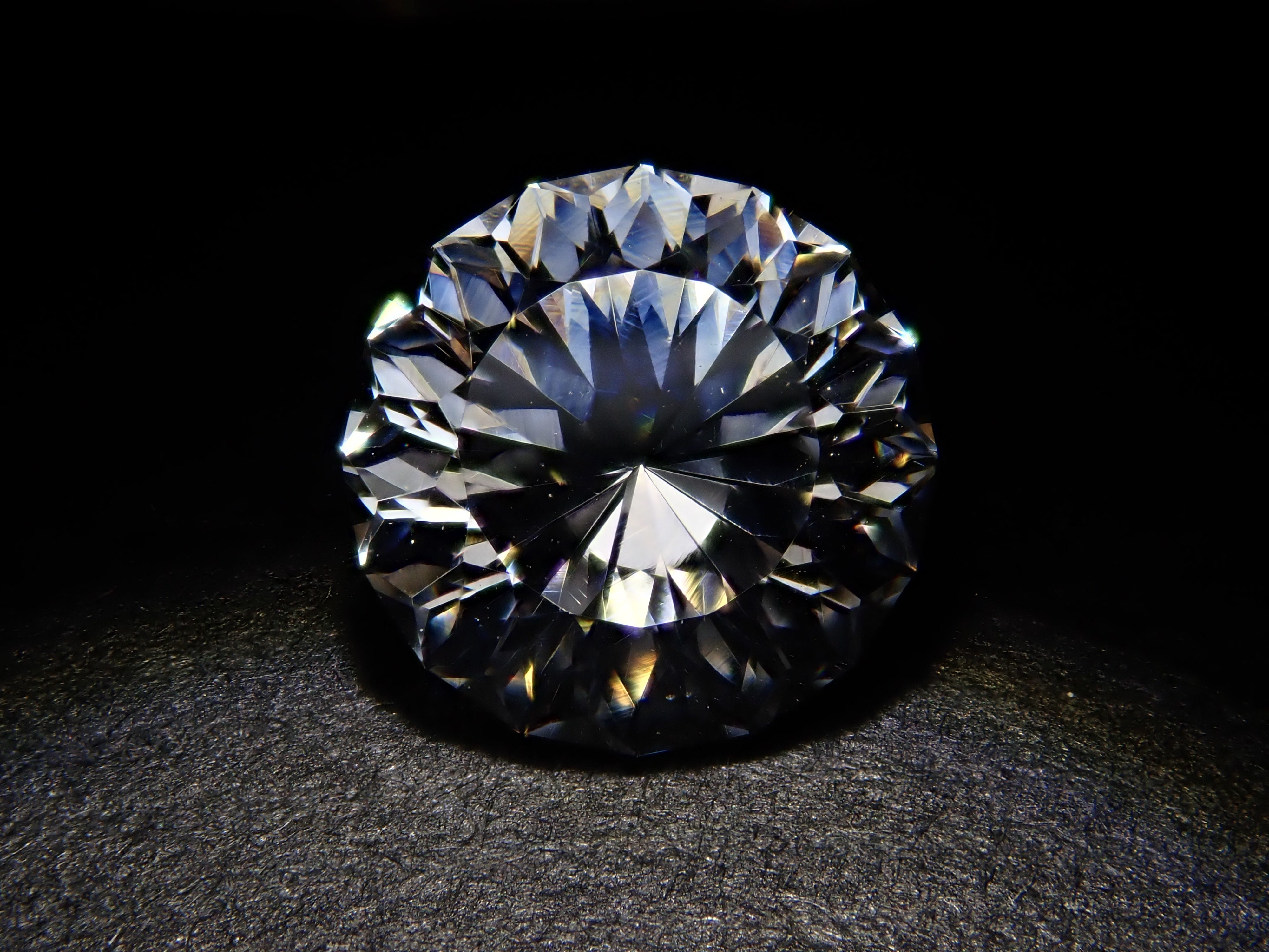 【11/15 22時販売】GGG(ガドリウムガリウムガーネット) 6.4mm/2.380ctルース