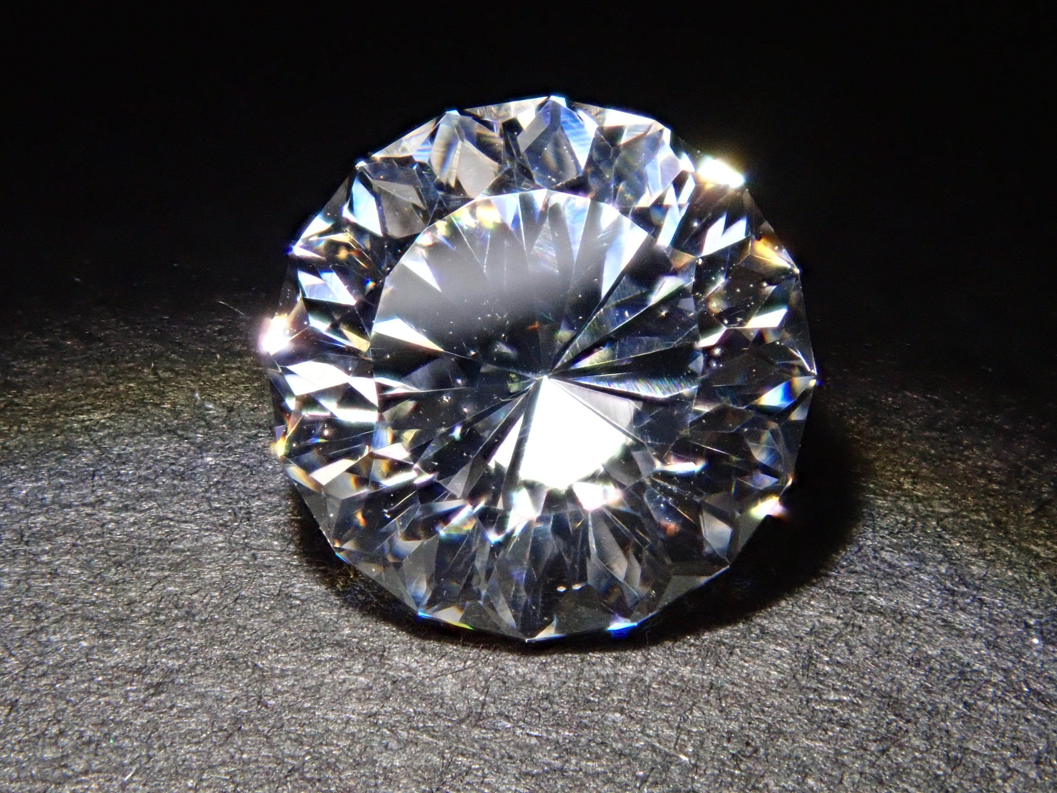 【11/15 22時販売】GGG(ガドリウムガリウムガーネット) 6.4mm/2.380ctルース