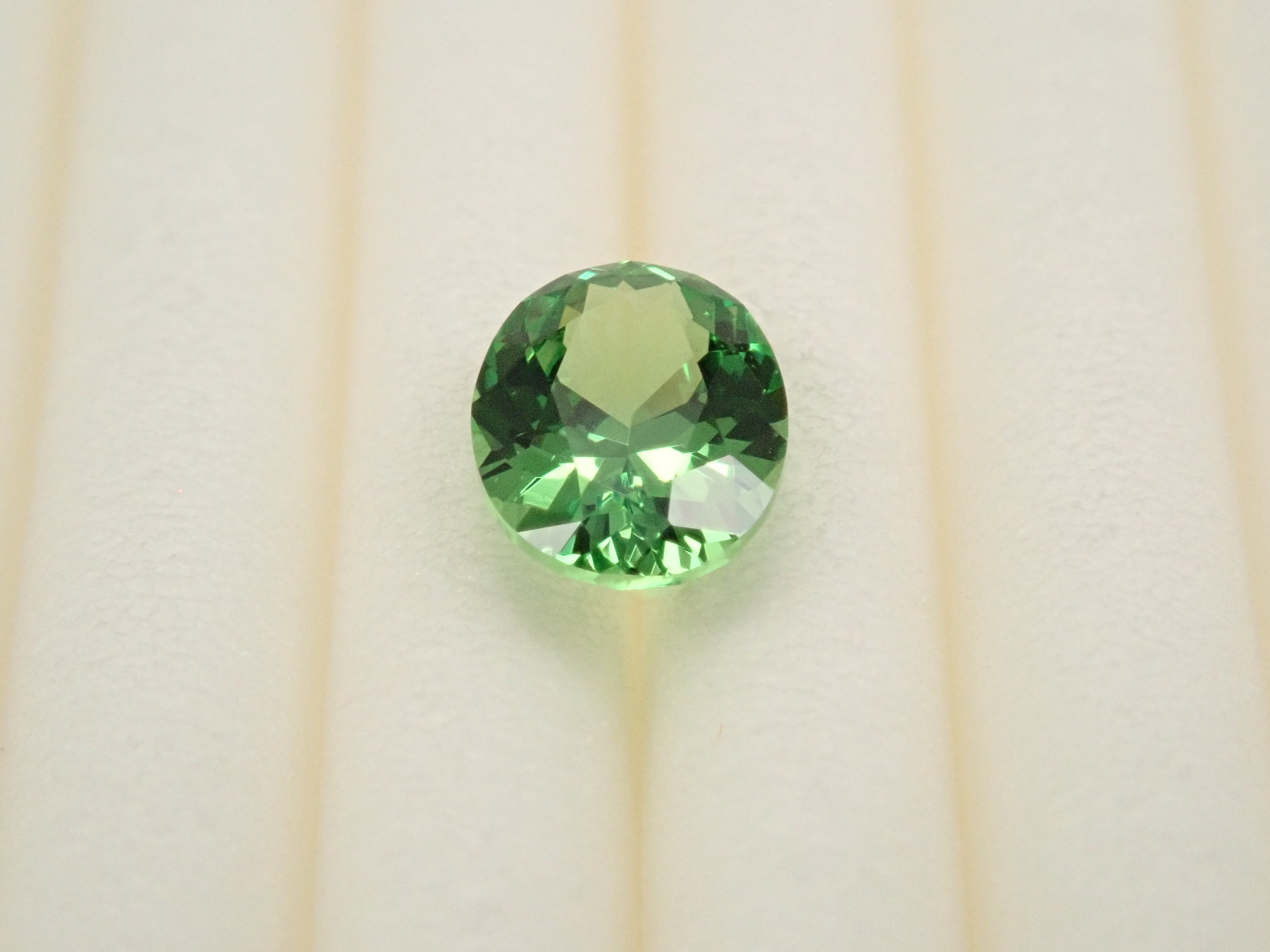 ケニア産ツァボライト 0.411ctルース