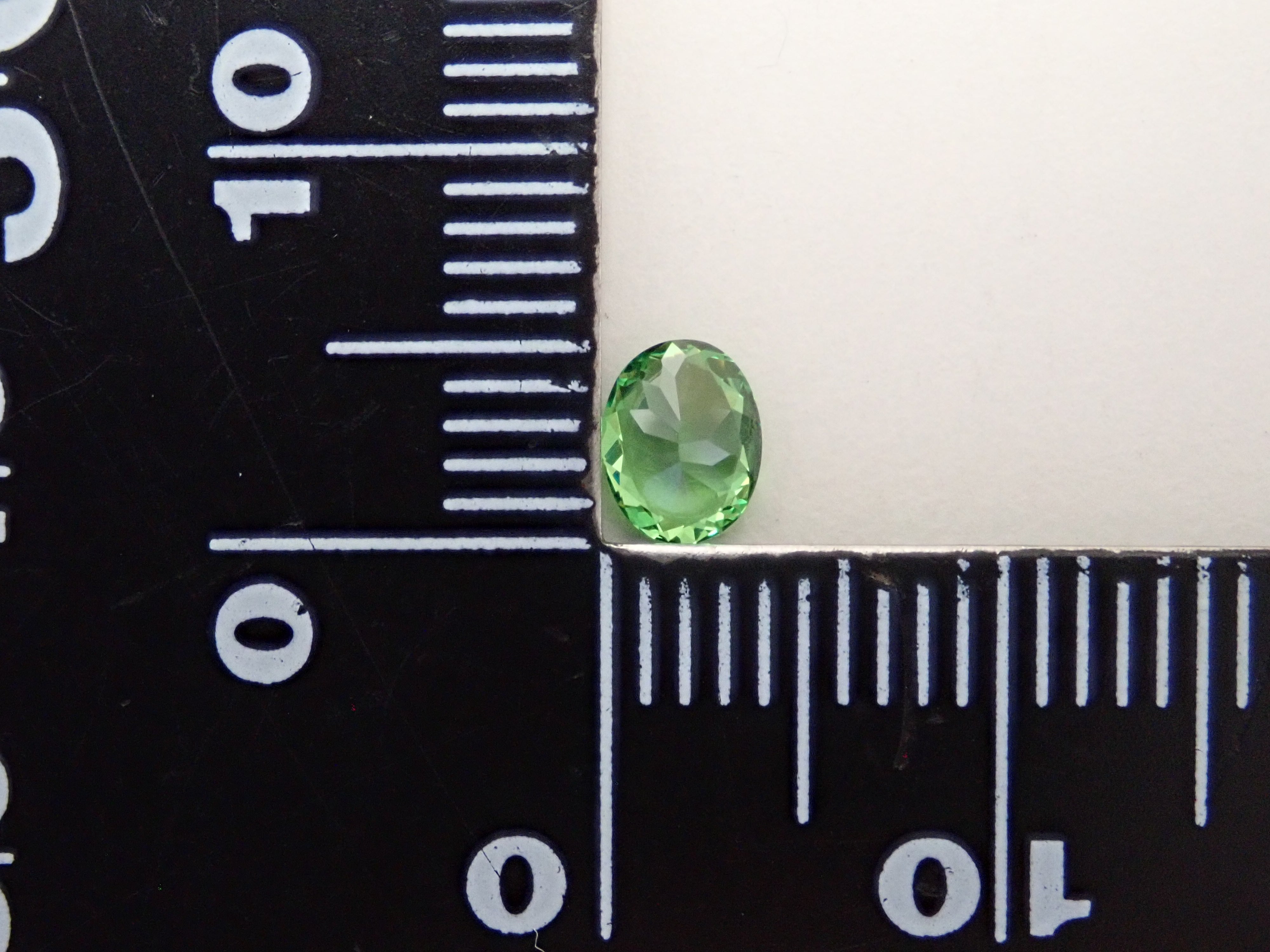 ケニア産ツァボライト 0.411ctルース